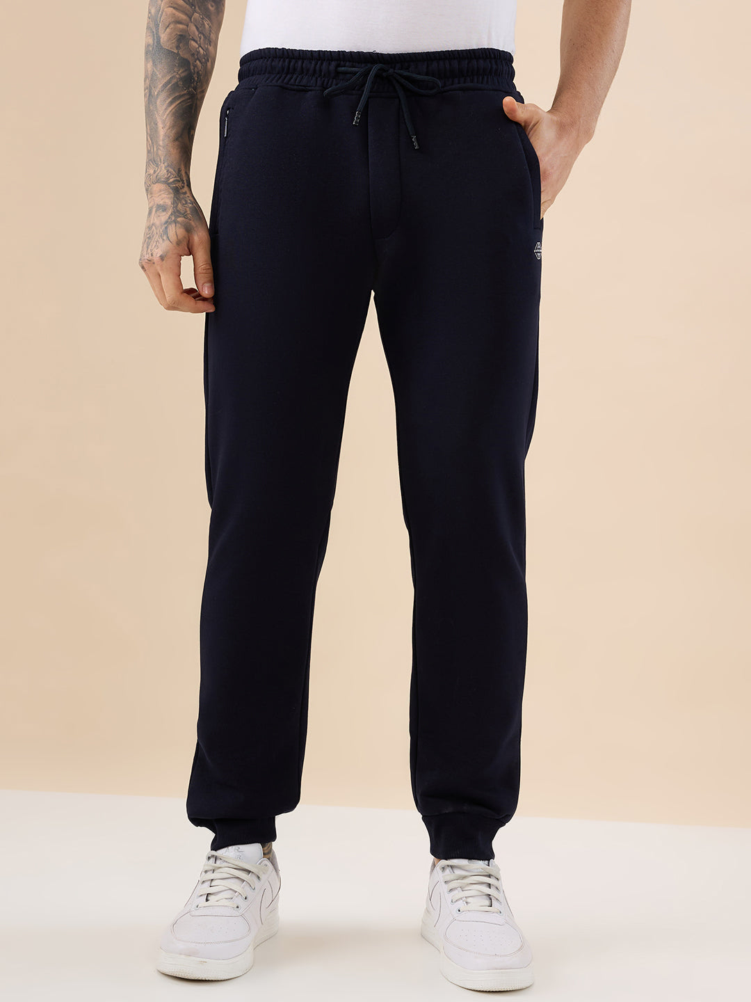 Men's Solid Regular Fit Fleece Jogger with Drawstring Waist Secondary image