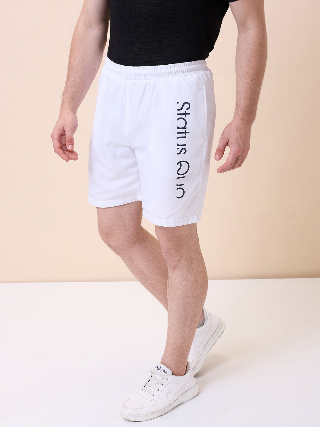 Men's Solid Regular Fit Drawstring Short Secondary image