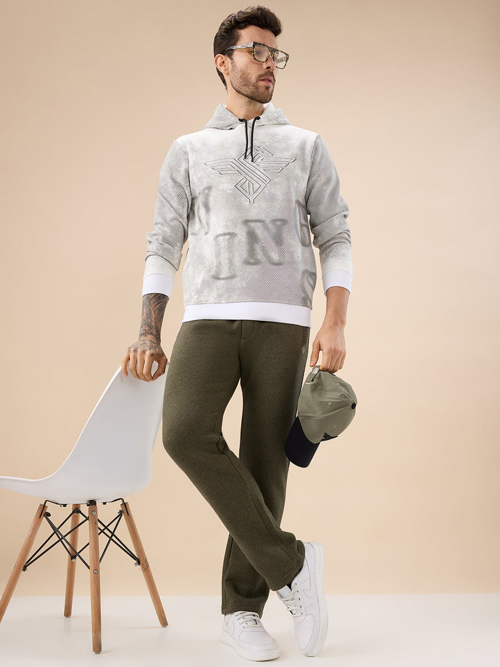 Men's Solid Regular Fit Fleece Trackpant with Drawstring Waist With Logo