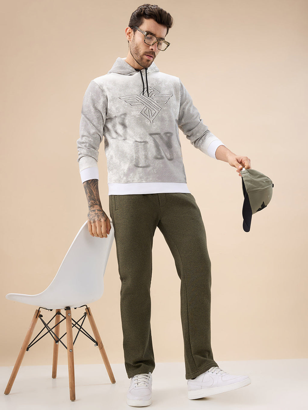 Men's Solid Regular Fit Fleece Trackpant with Drawstring Waist With Logo