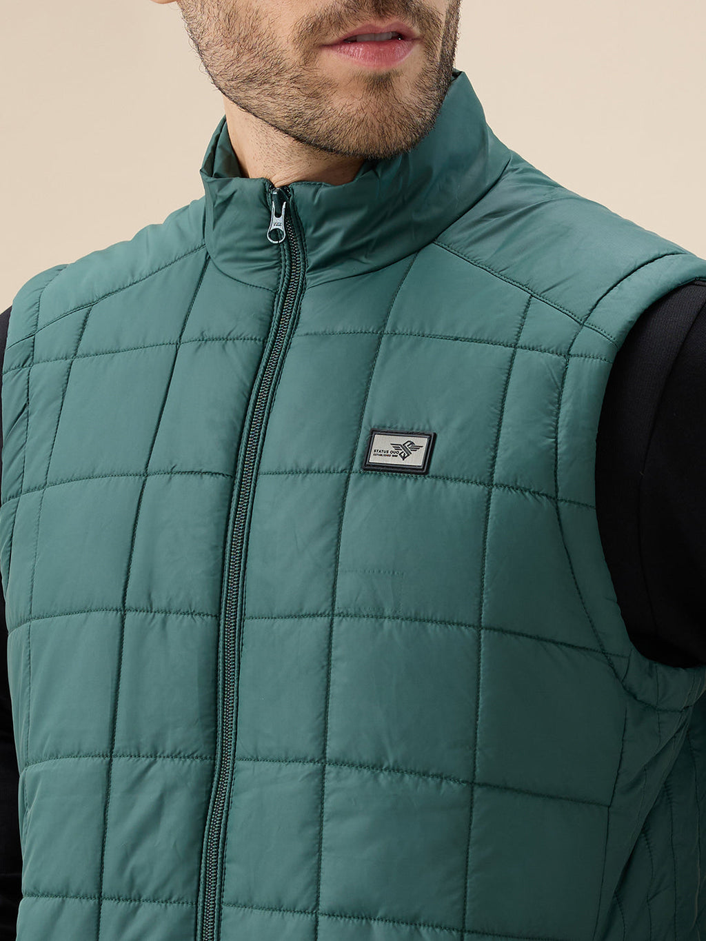 Men's Solid Mock Collar Sleeveless Regular Fit Quilted Jacket