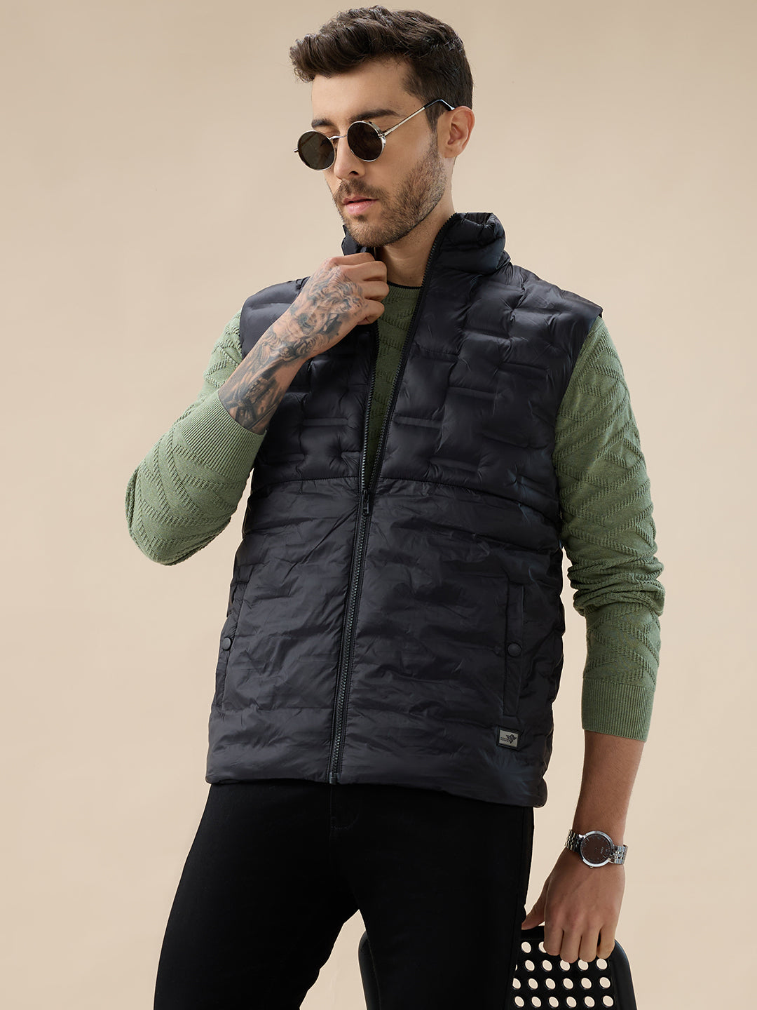 Men's Solid Quilted Mock Collar Sleeveless Regular Fit Puffer Jacket