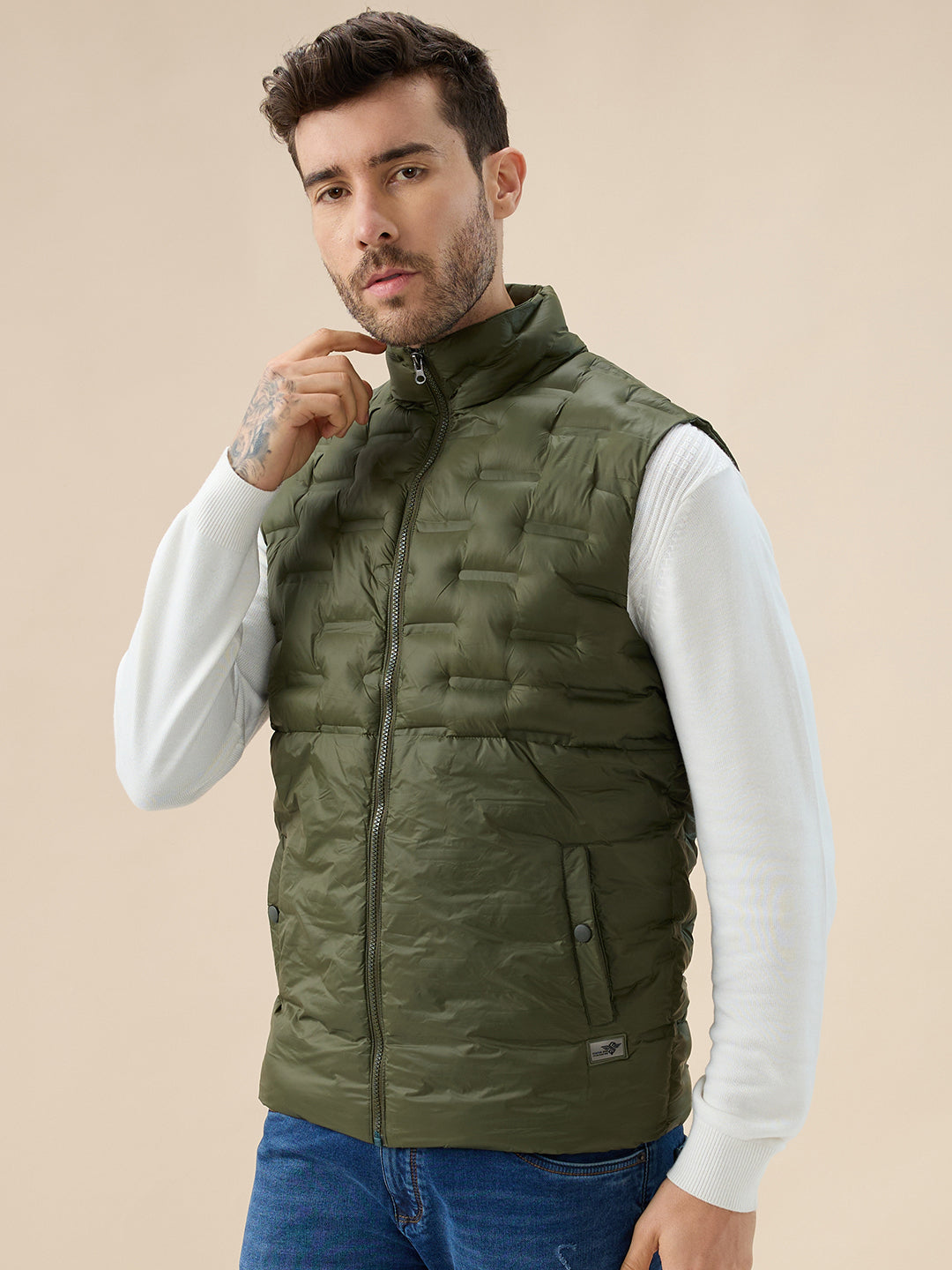 Men's Solid Quilted Mock Collar Sleeveless Regular Fit Puffer Jacket Secondary image