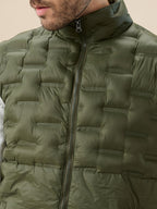 Men's Solid Quilted Mock Collar Sleeveless Regular Fit Puffer Jacket