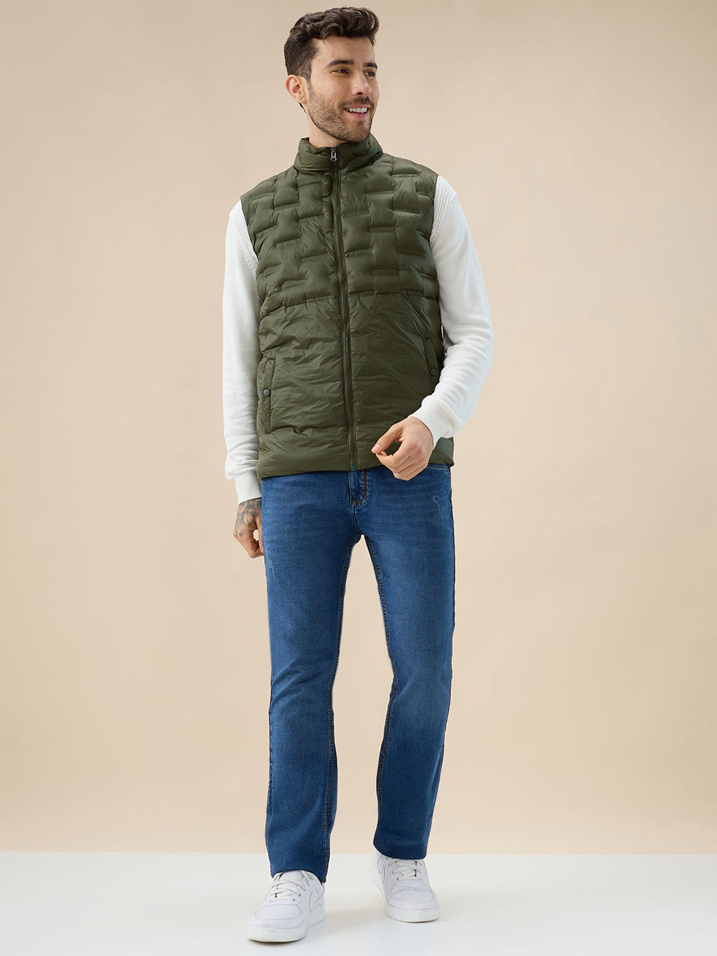 Men's Solid Quilted Mock Collar Sleeveless Regular Fit Puffer Jacket