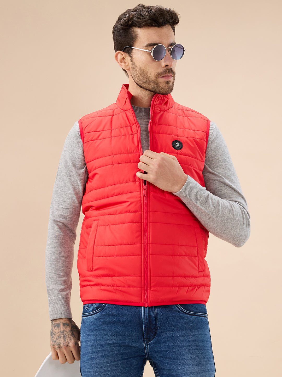 Men's Quilted Sleeveless Puffer Jacket with Side Patch Logo and Zipper Closure