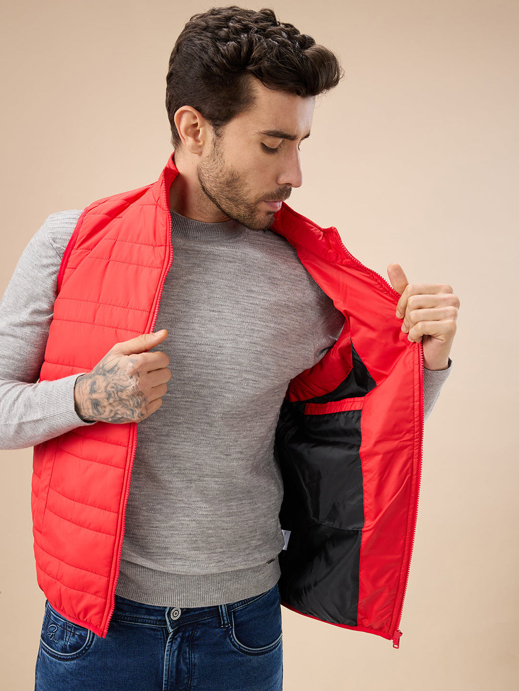 Men's Quilted Sleeveless Puffer Jacket with Side Patch Logo and Zipper Closure