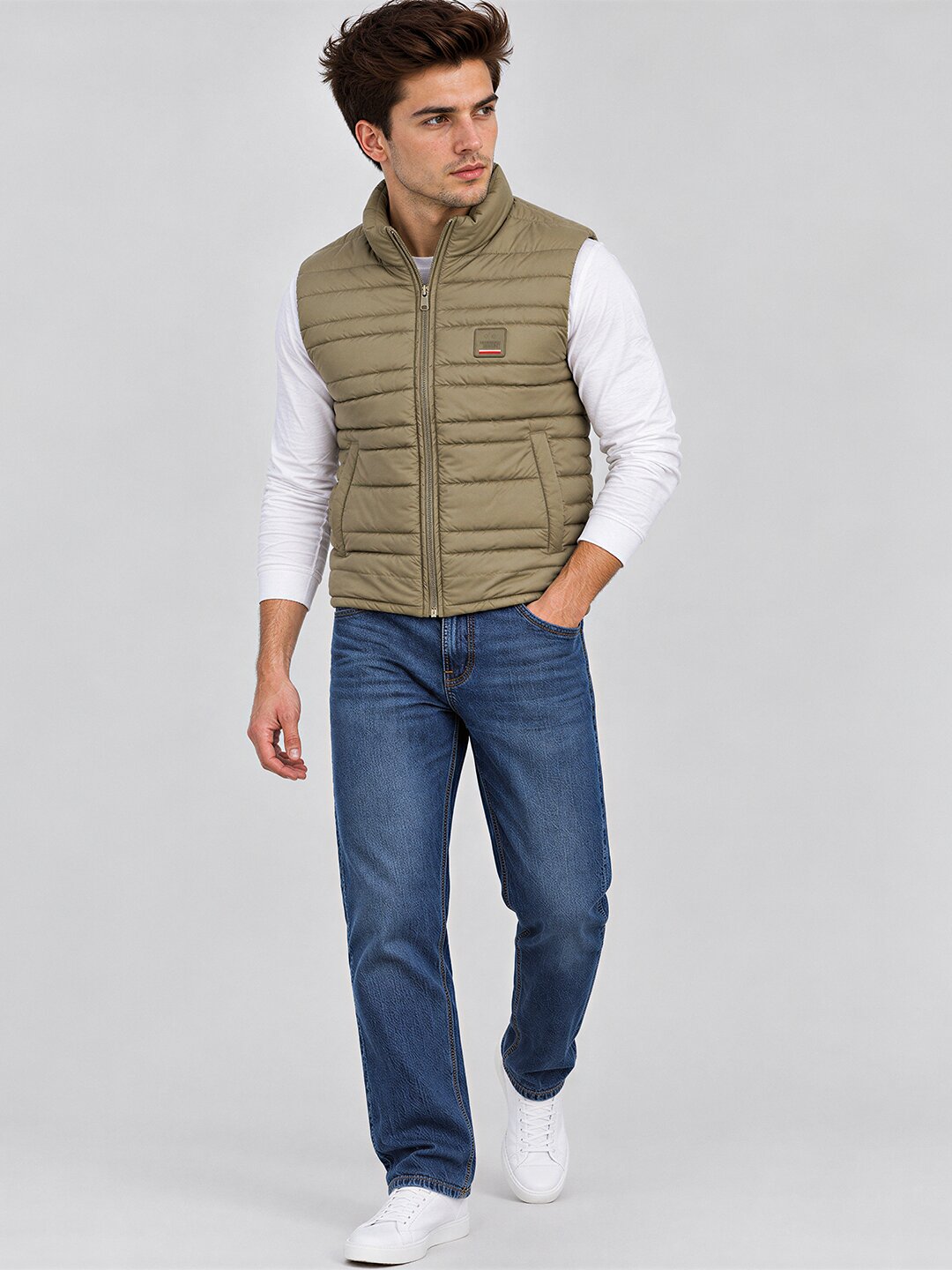 Men's Solid Stand Collar Sleeveless Regular Fit Jacket