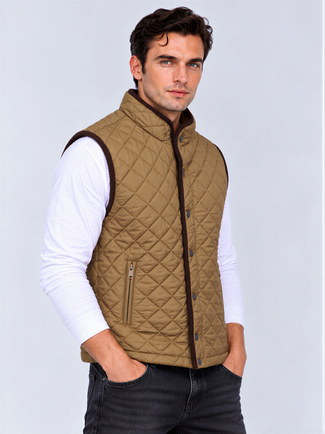 Men's Polyester Stand Collar Sleeveless Regular Fit Jacket