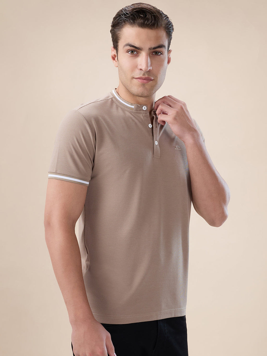 Mens Solid Henley Neck Half Sleeves Regular Fit T-shirt