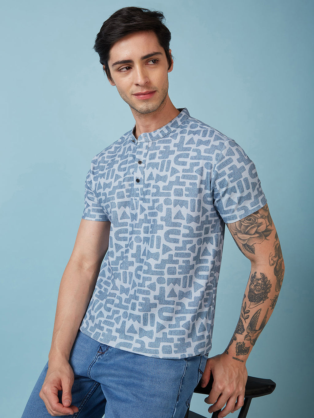 Men's Printed Henley Neck Half Sleeves T-shirts
