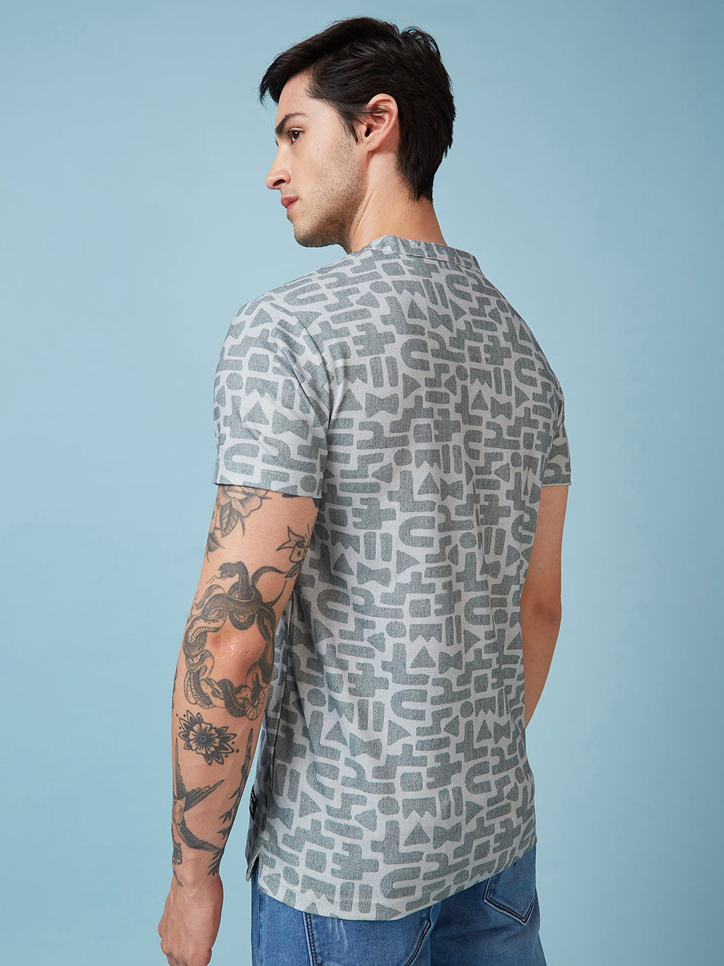 Men's Printed Henley Neck Half Sleeves T-shirt