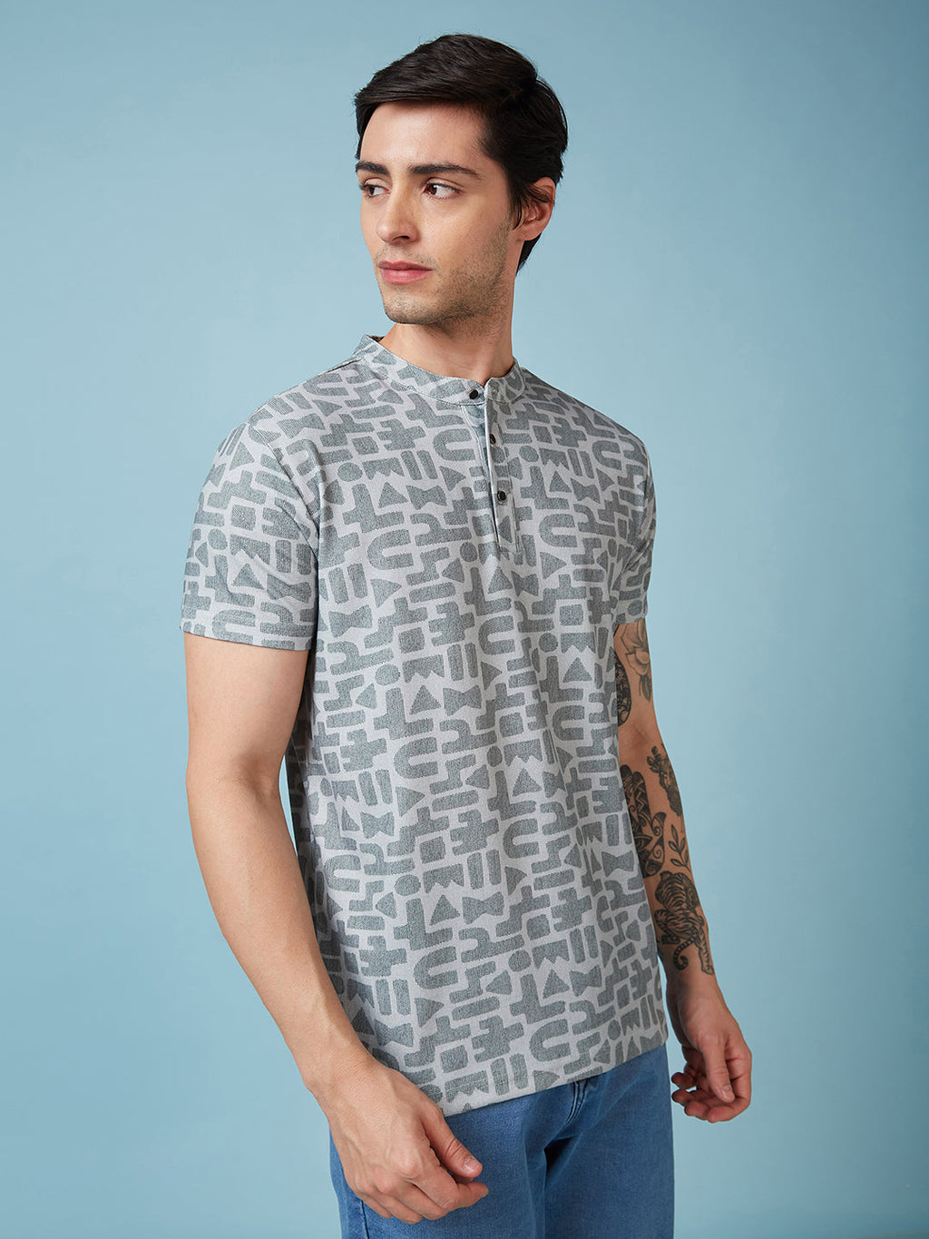 Men's Printed Henley Neck Half Sleeves T-shirt