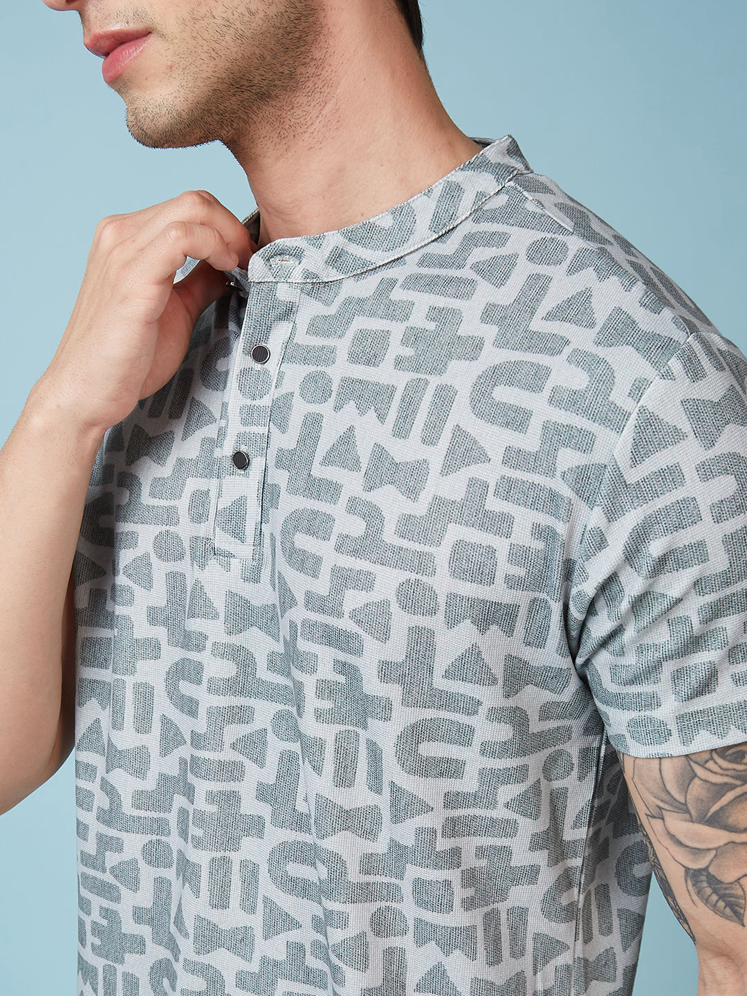 Men's Printed Henley Neck Half Sleeves T-shirt