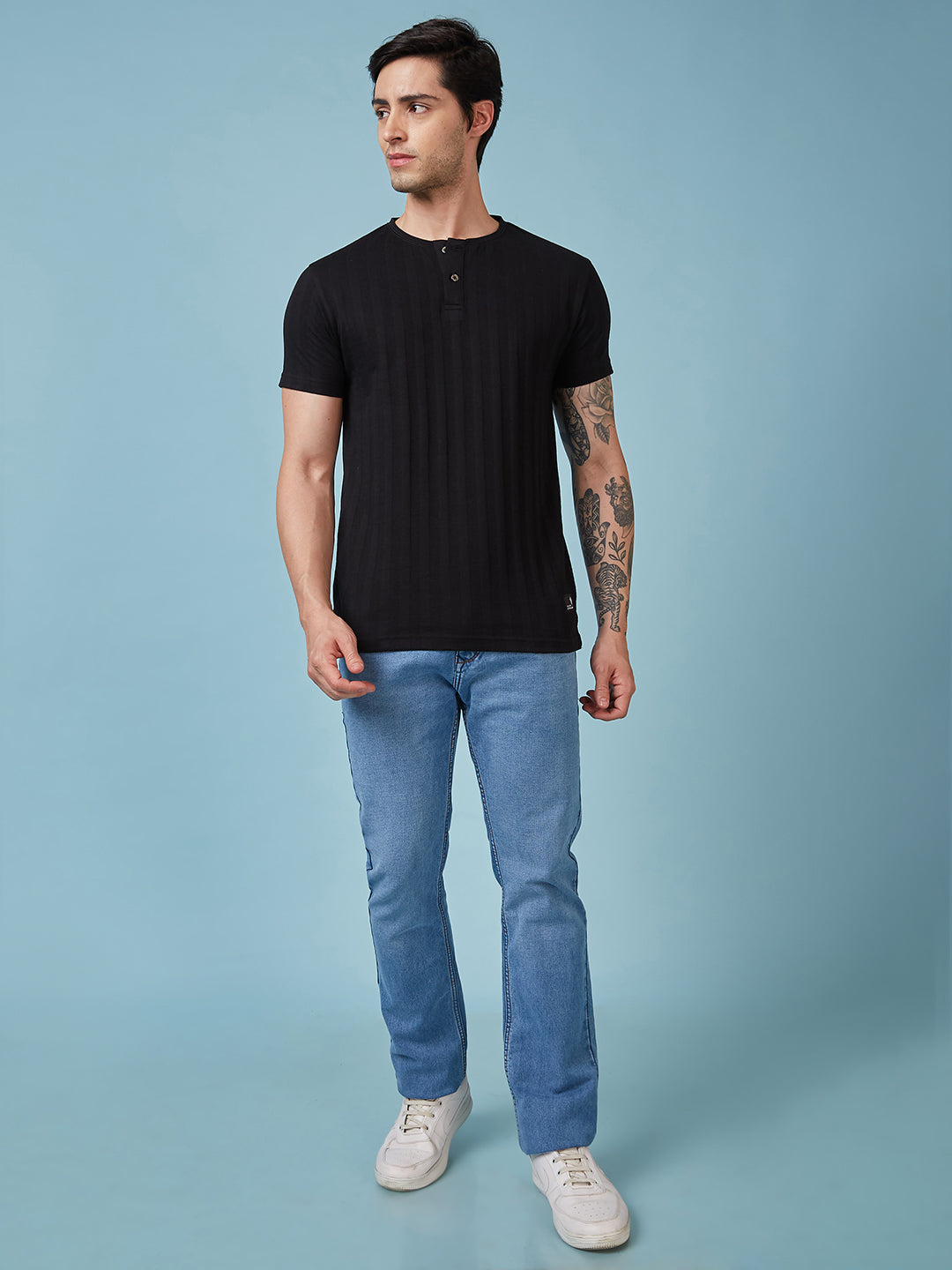 Men's Solid Henley Neck Half Sleeves T-shirt