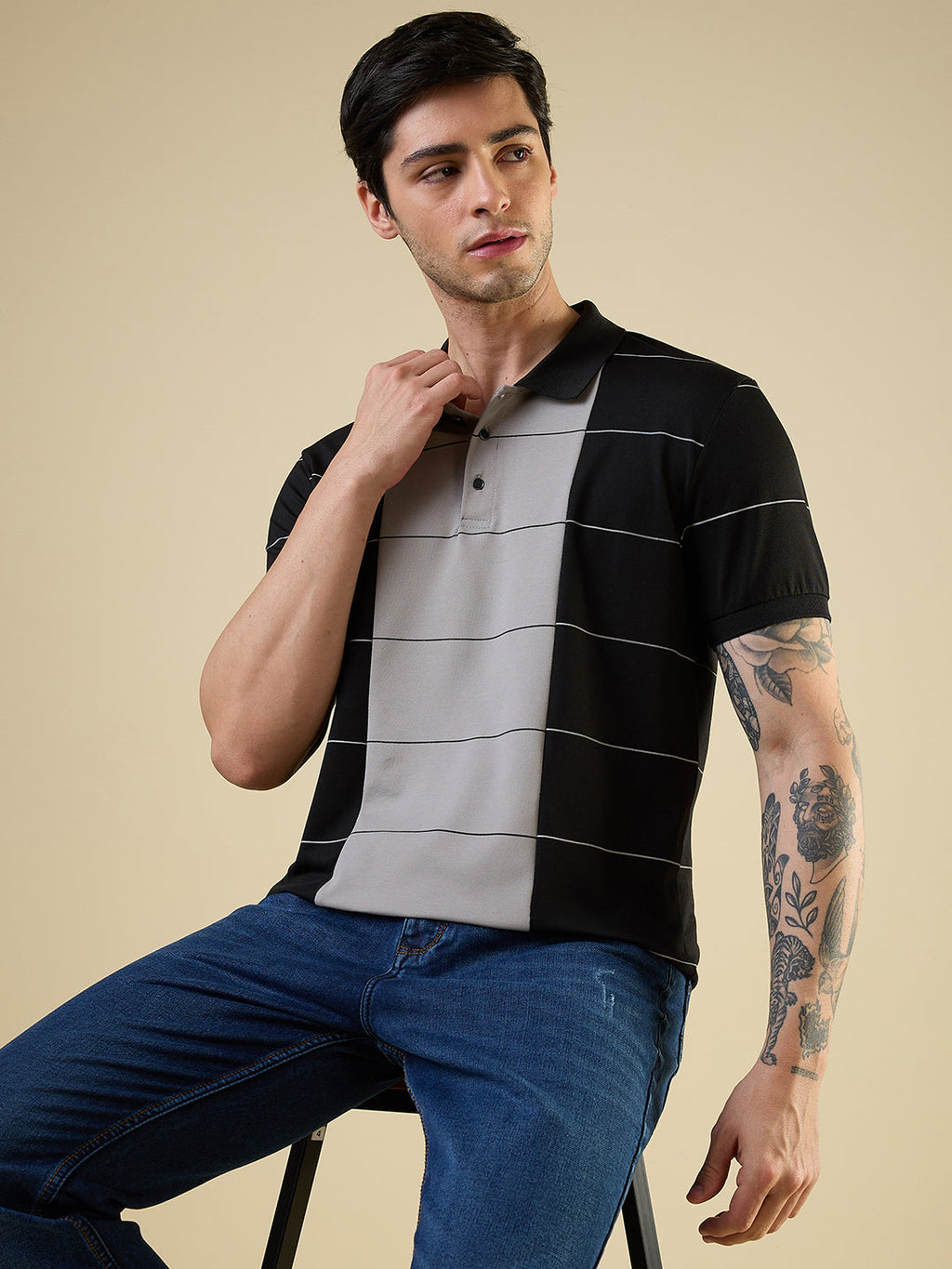 Mens All-Over Stripes Printed Half Sleeves Regular Fit Tshirt