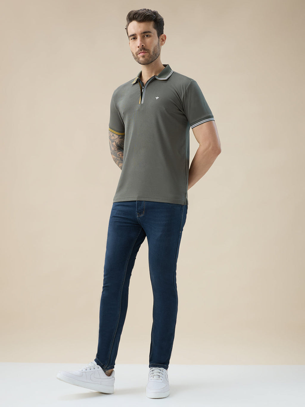 Men's Solid Regular Fit Half Sleeves Polo T-Shirt With Dual Color Tipping