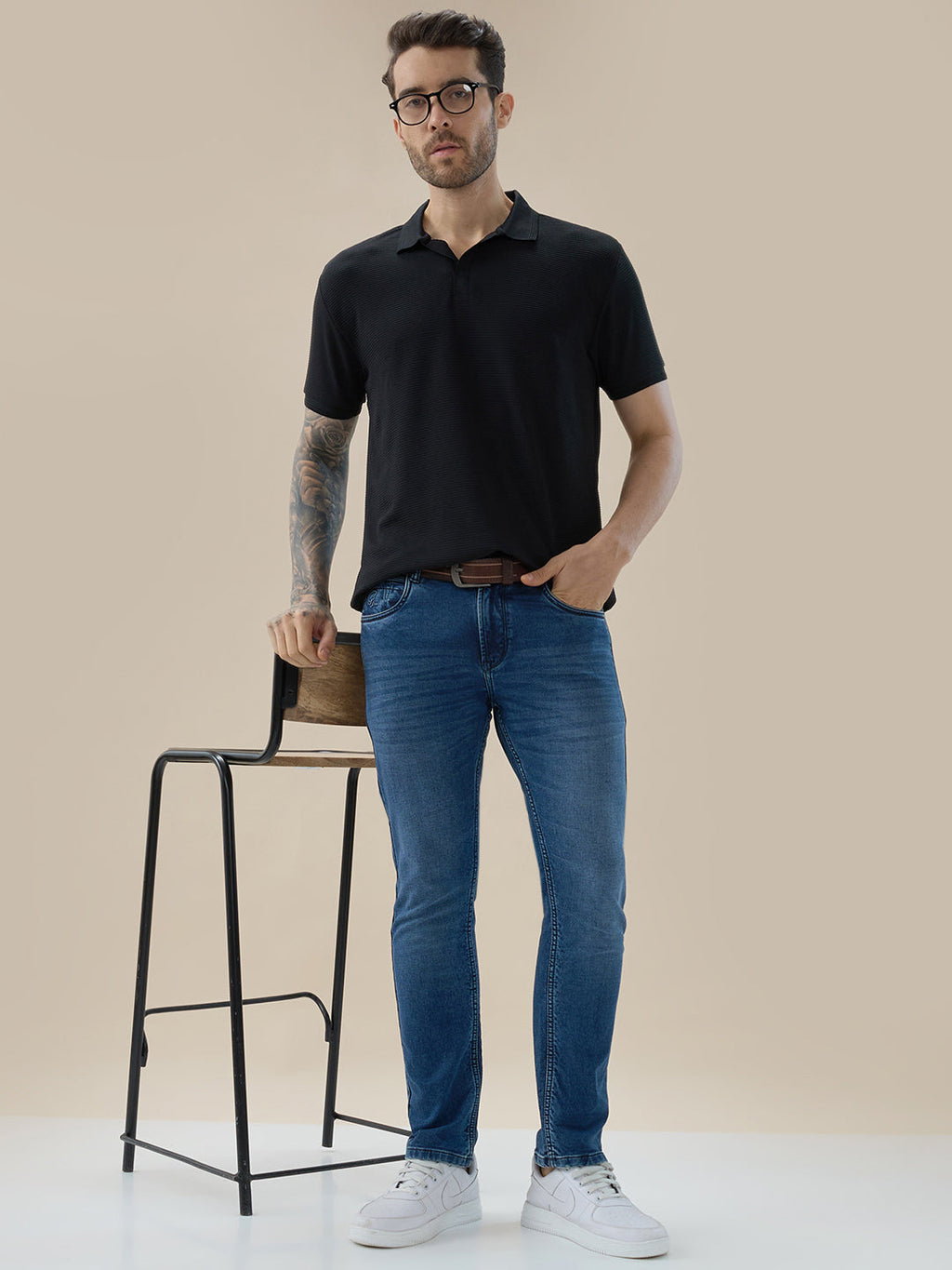Men’s Solid Textured Regular Fit Half Sleeve Polo T-Shirt with No-Button Placket