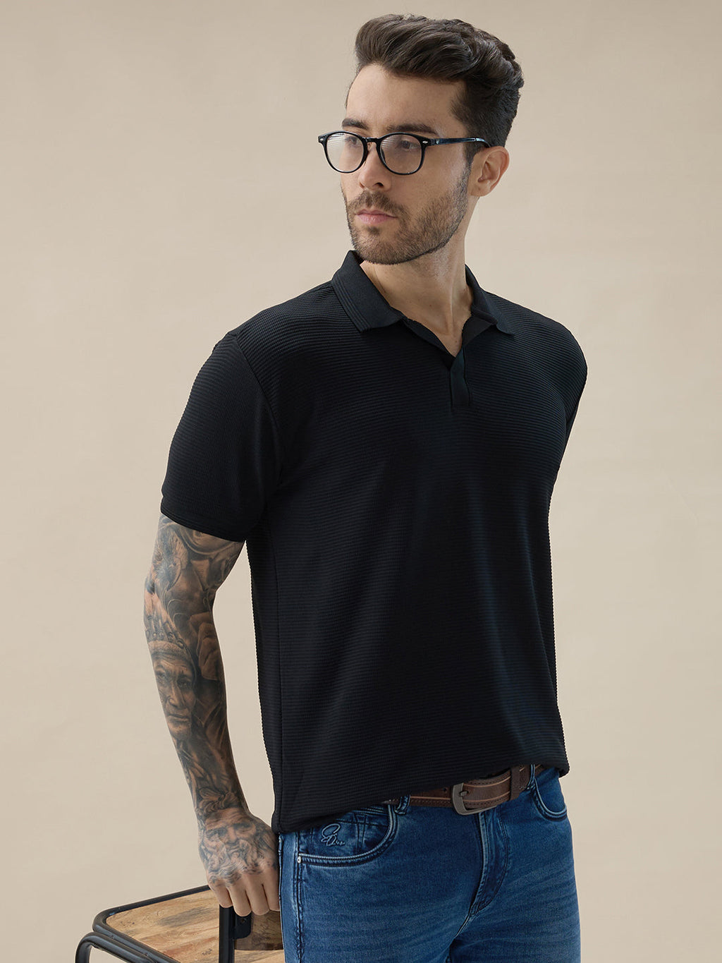 Men’s Solid Textured Regular Fit Half Sleeve Polo T-Shirt with No-Button Placket