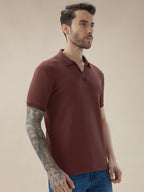 Men’s Solid Textured Regular Fit Half Sleeve Polo T-Shirt with No-Button Placket
