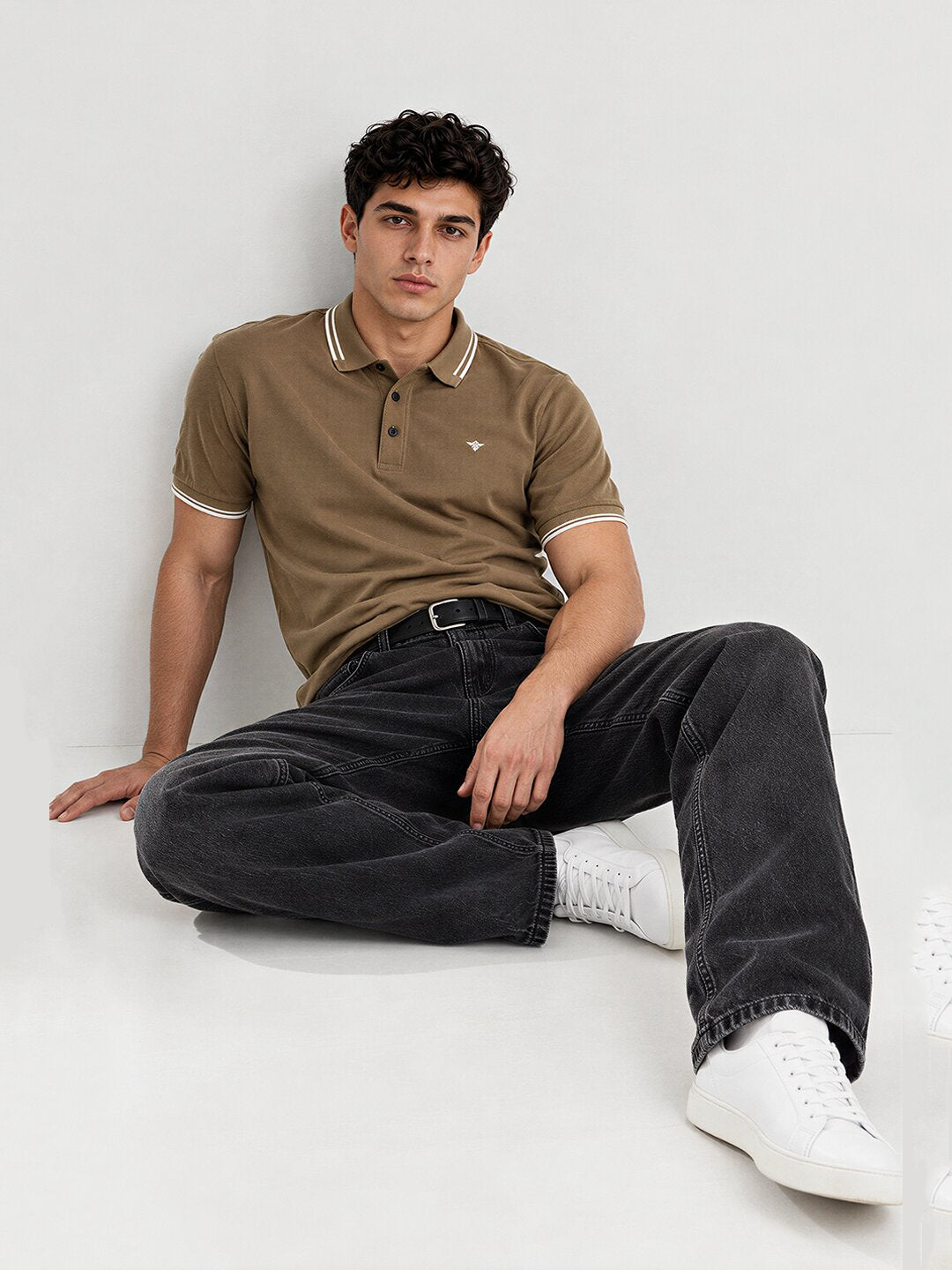 Men's Solid Cotton Blend Polo Collar Regular Fit T-Shirt