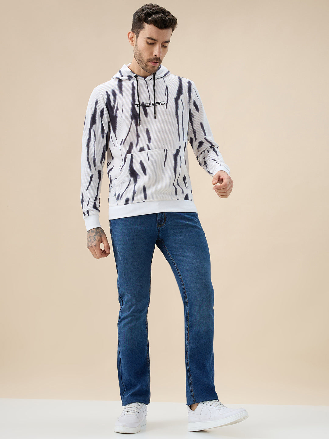 Men's Camouflage Print Full Sleeves Textured Hooded Sweatshirt