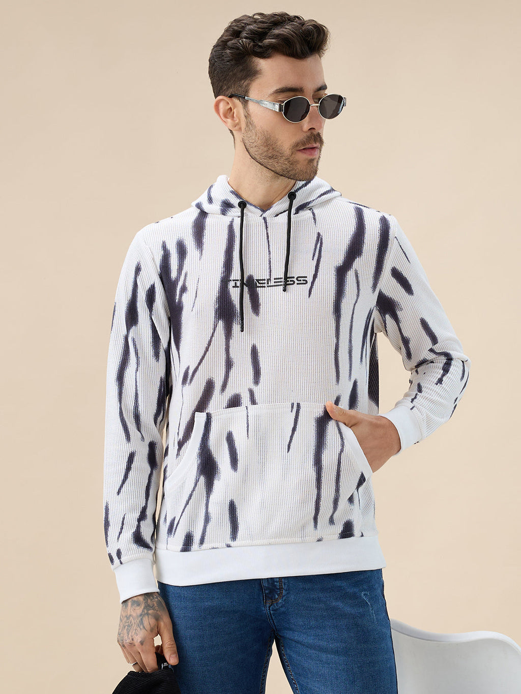 Men's Camouflage Print Full Sleeves Textured Hooded Sweatshirt