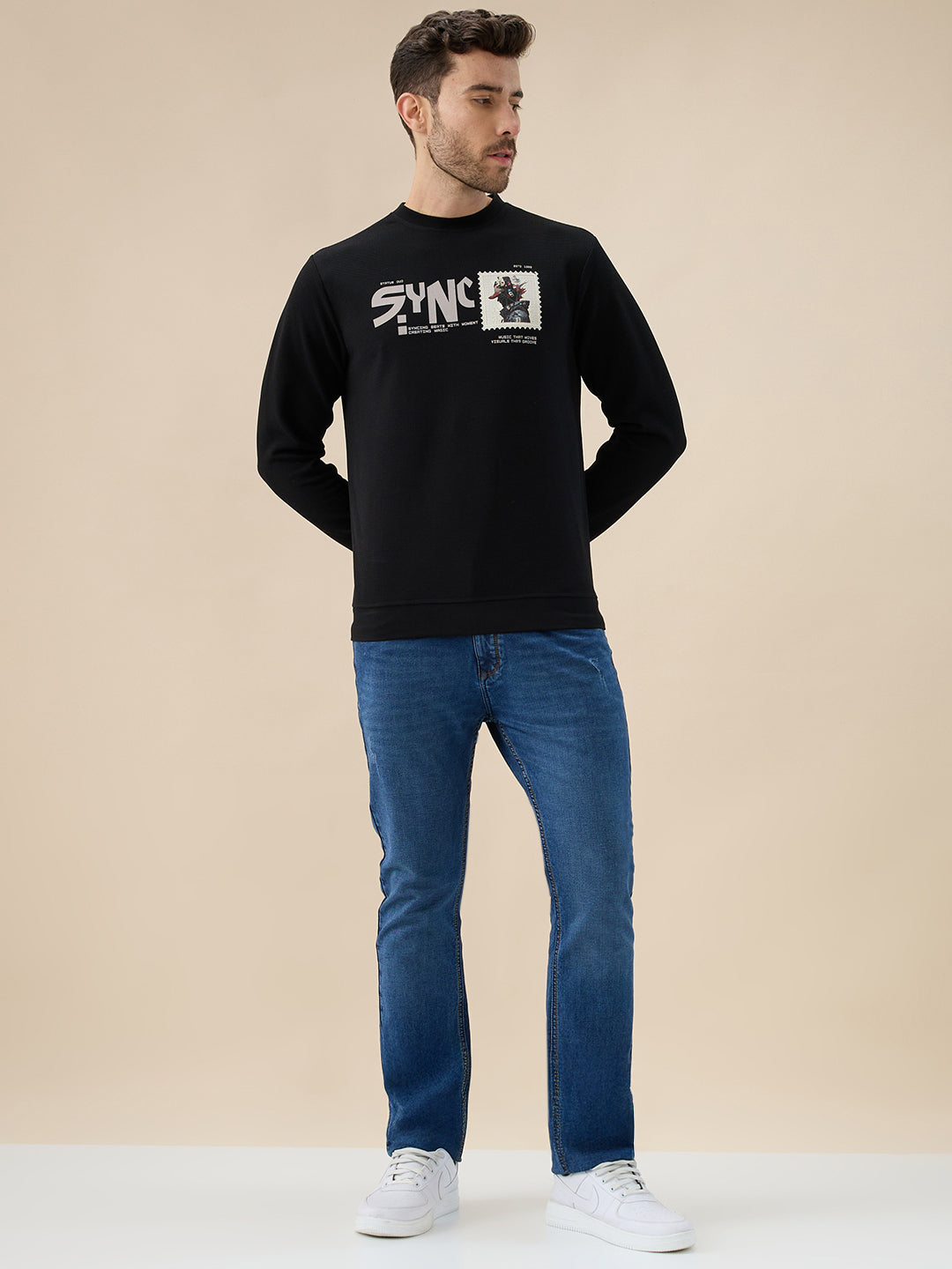 Men's Chest Graphic Print Round Neck Full Sleeves Textured Sweatshirt