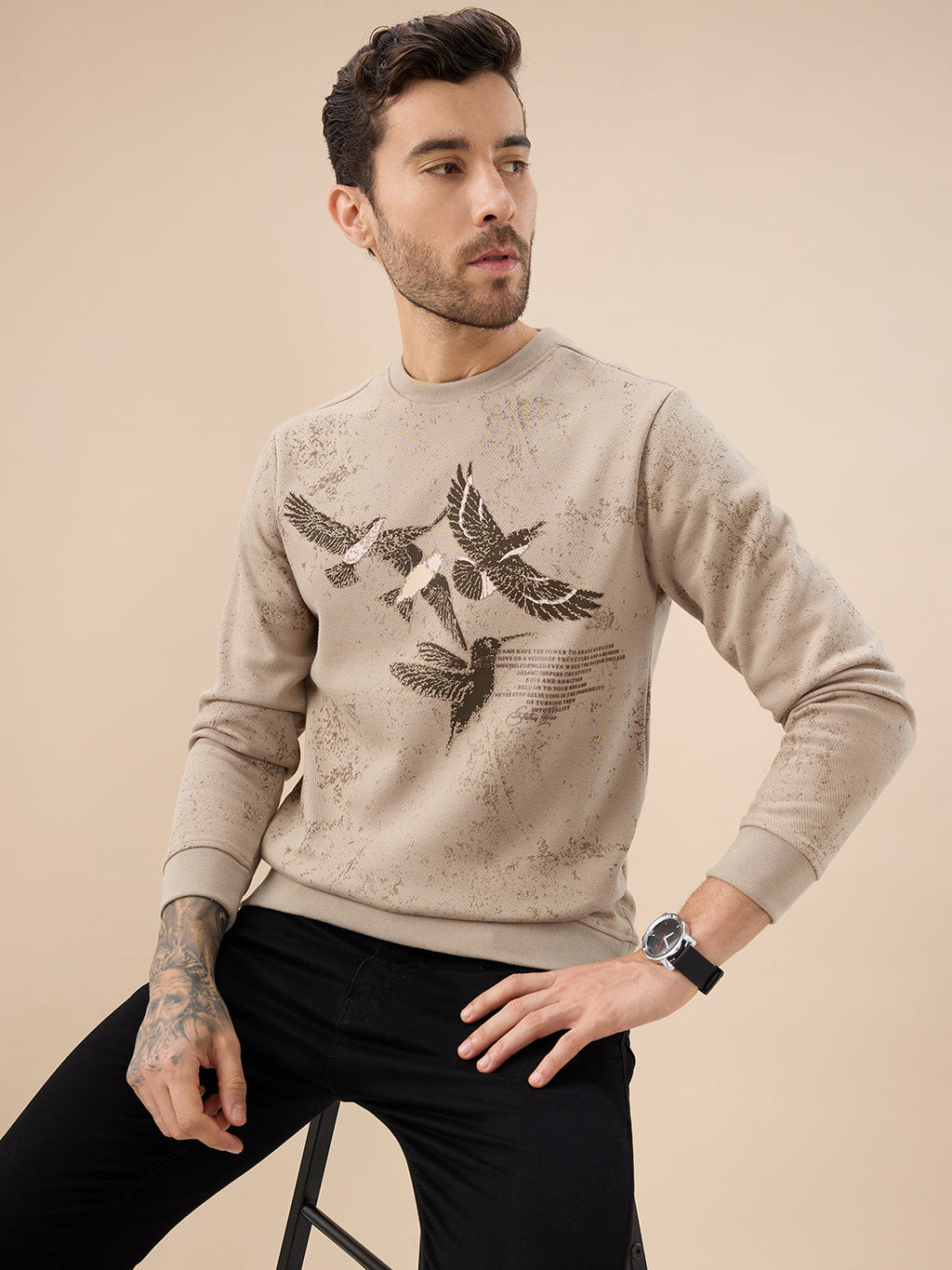 Men's Chest Birds Graphic Print Full Sleeve Round Neck Fleece Sweatshirt