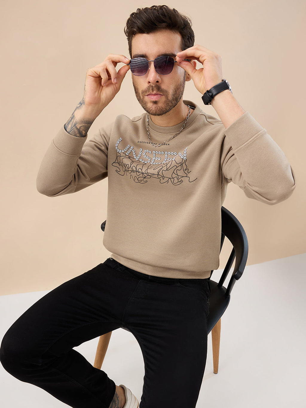 Men's Chest Typography Print Full Sleeve Round Neck Fleece Sweatshirt