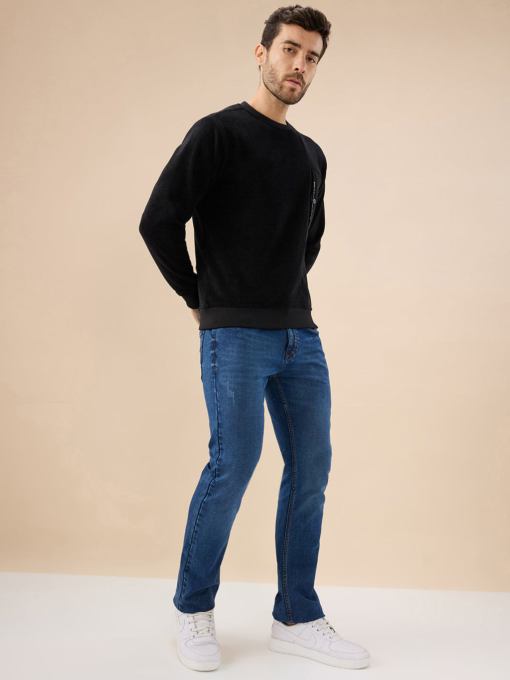 Men's Solid Textured Knit Full Sleeve Round Neck Fleece Sweatshirt with Chest Pocket