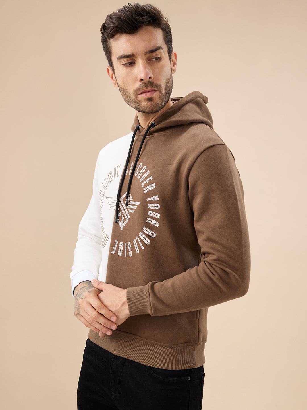 Mens Solid Textured Knit Full Sleeve Round Neck Fleece Sweatshirt with Chest Pocket