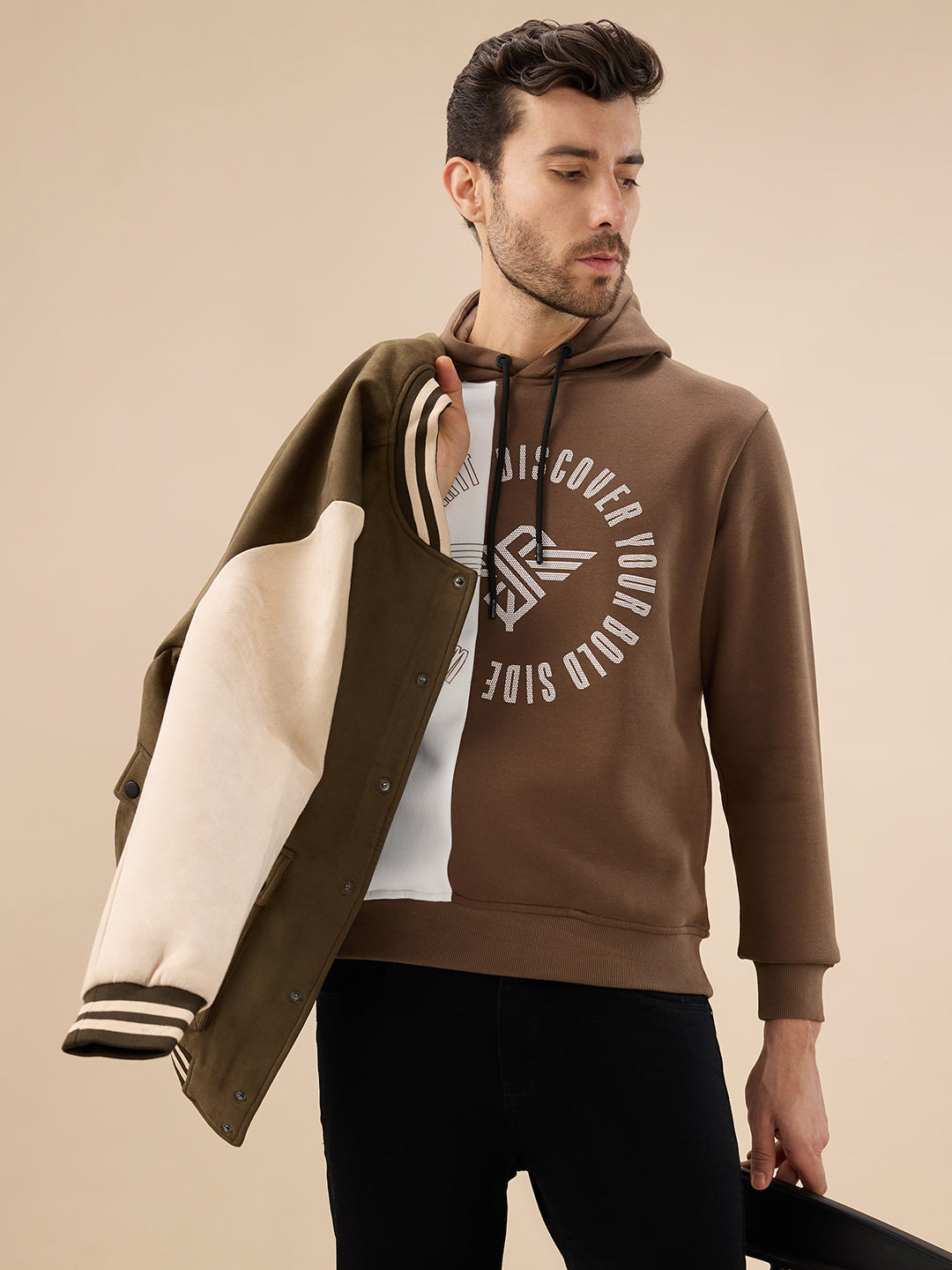 Mens Solid Textured Knit Full Sleeve Round Neck Fleece Sweatshirt with Chest Pocket