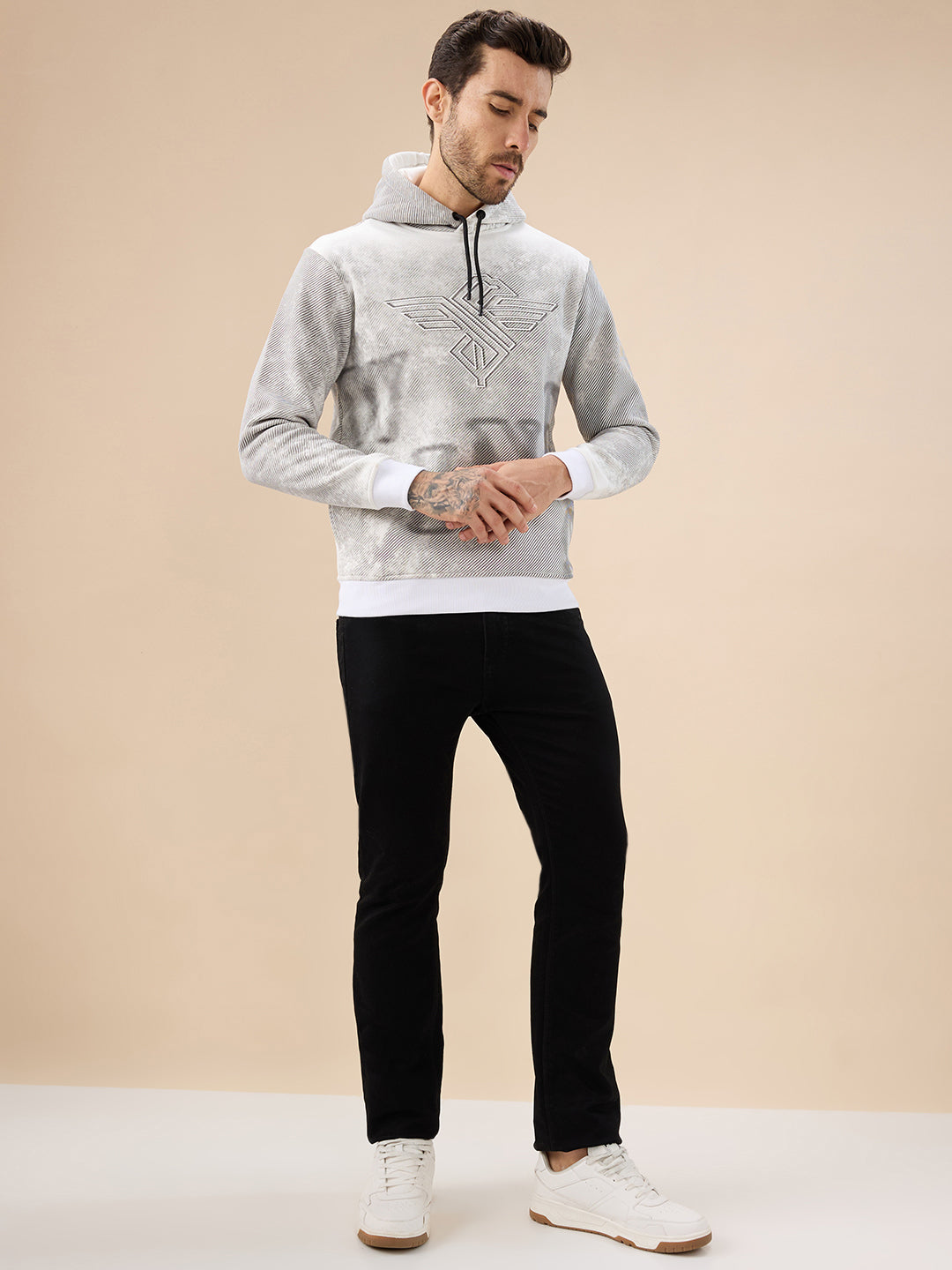 Men's Chest Embossed Print Full Sleeve Hooded Fleece Sweatshirt