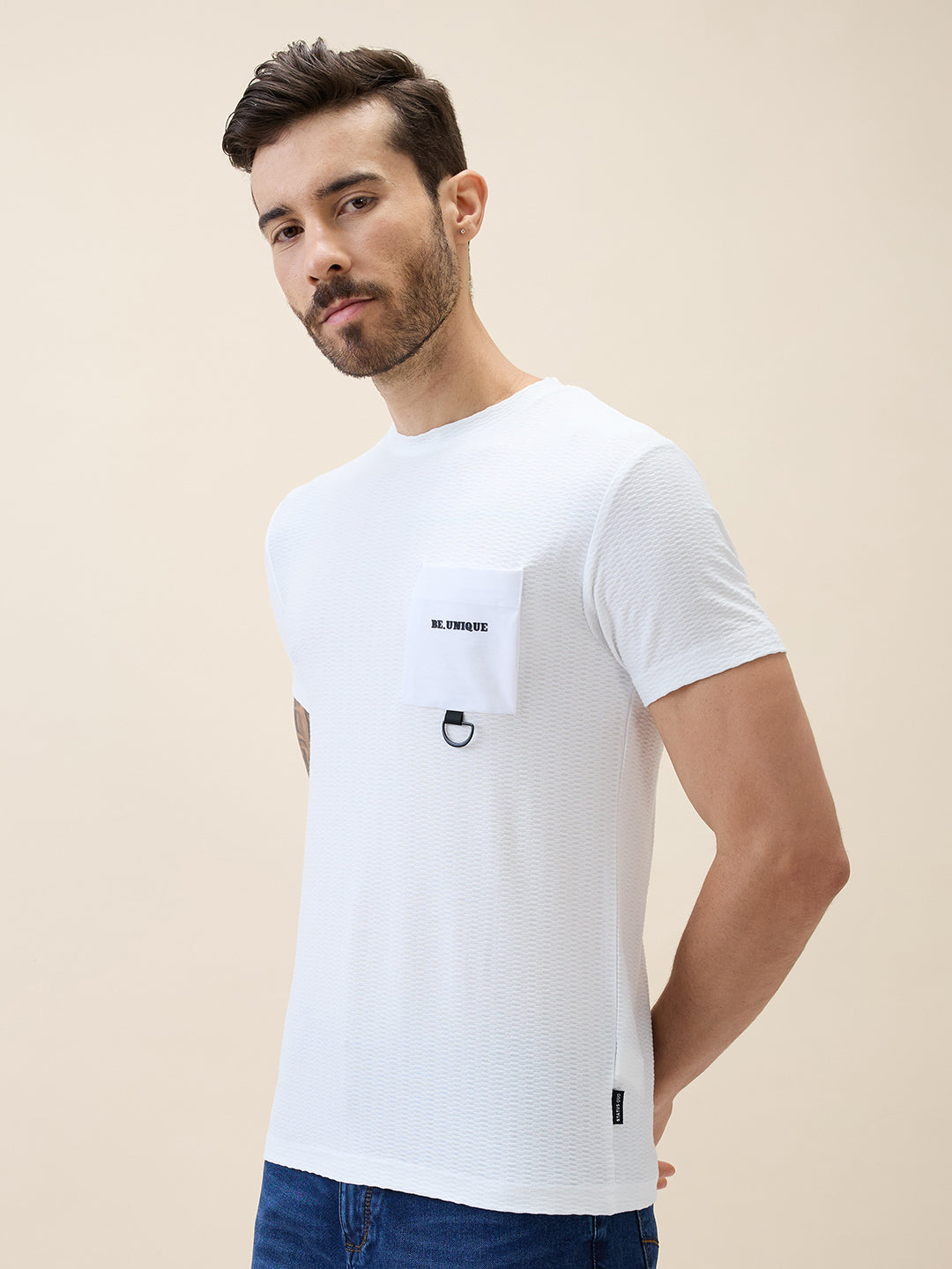 Men's Solid Round Neck Half Sleeves Regular Fit Tshirt Secondary image