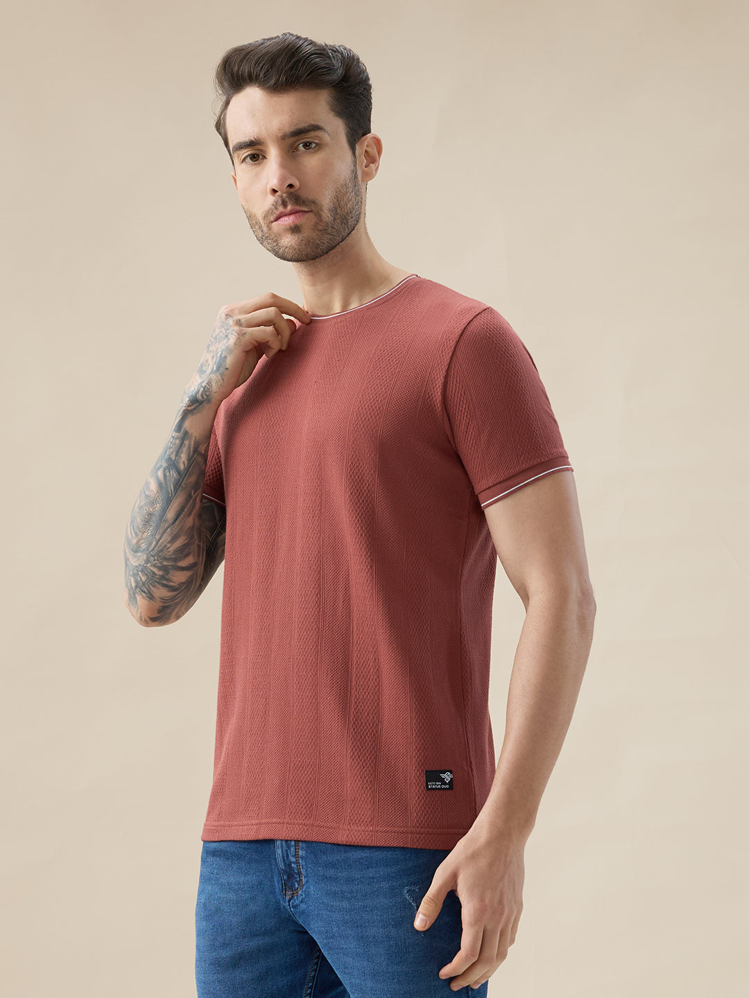 Mens Geometric Textured Round Neck Half Sleeve Regular Fit T-Shirt Secondary image