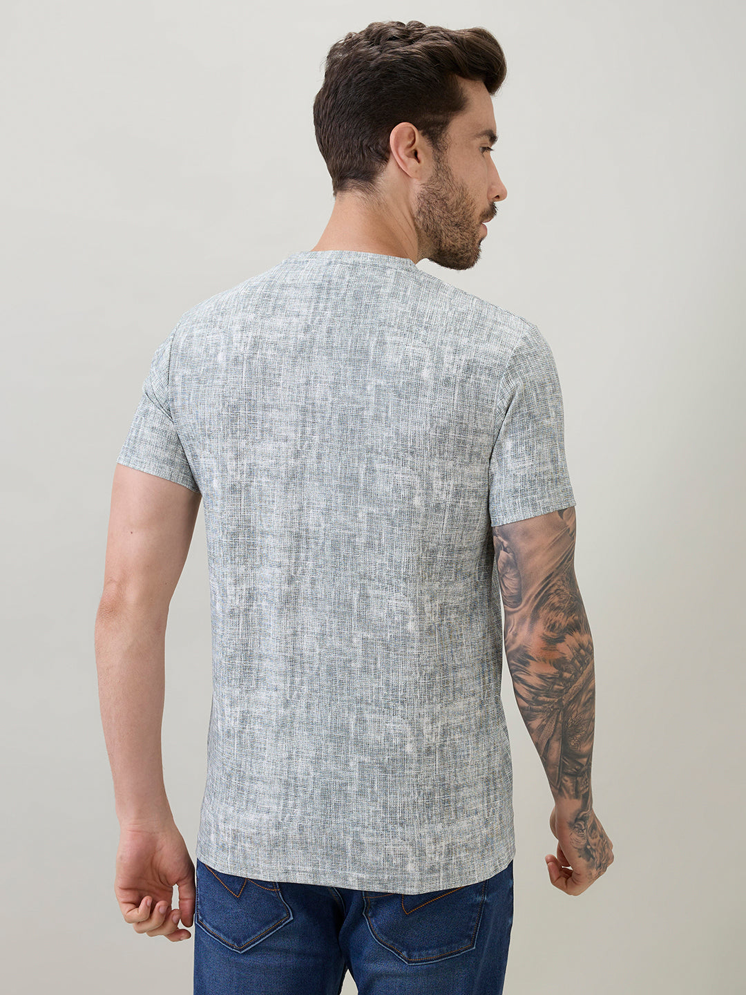 Mens Textured Typography Print Round Neck Regular Fit Half Sleeve T-Shirt