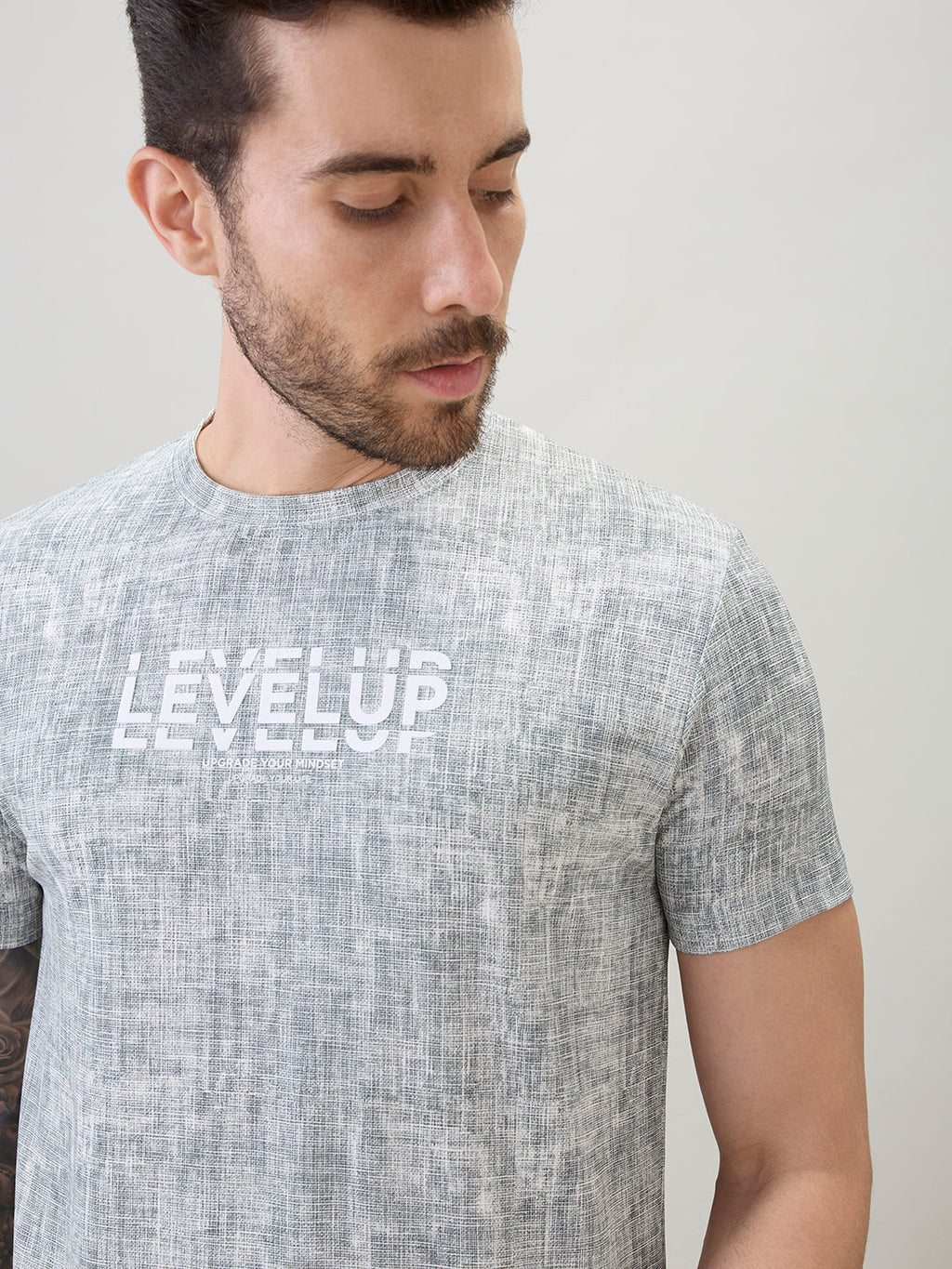 Mens Textured Typography Print Round Neck Regular Fit Half Sleeve T-Shirt