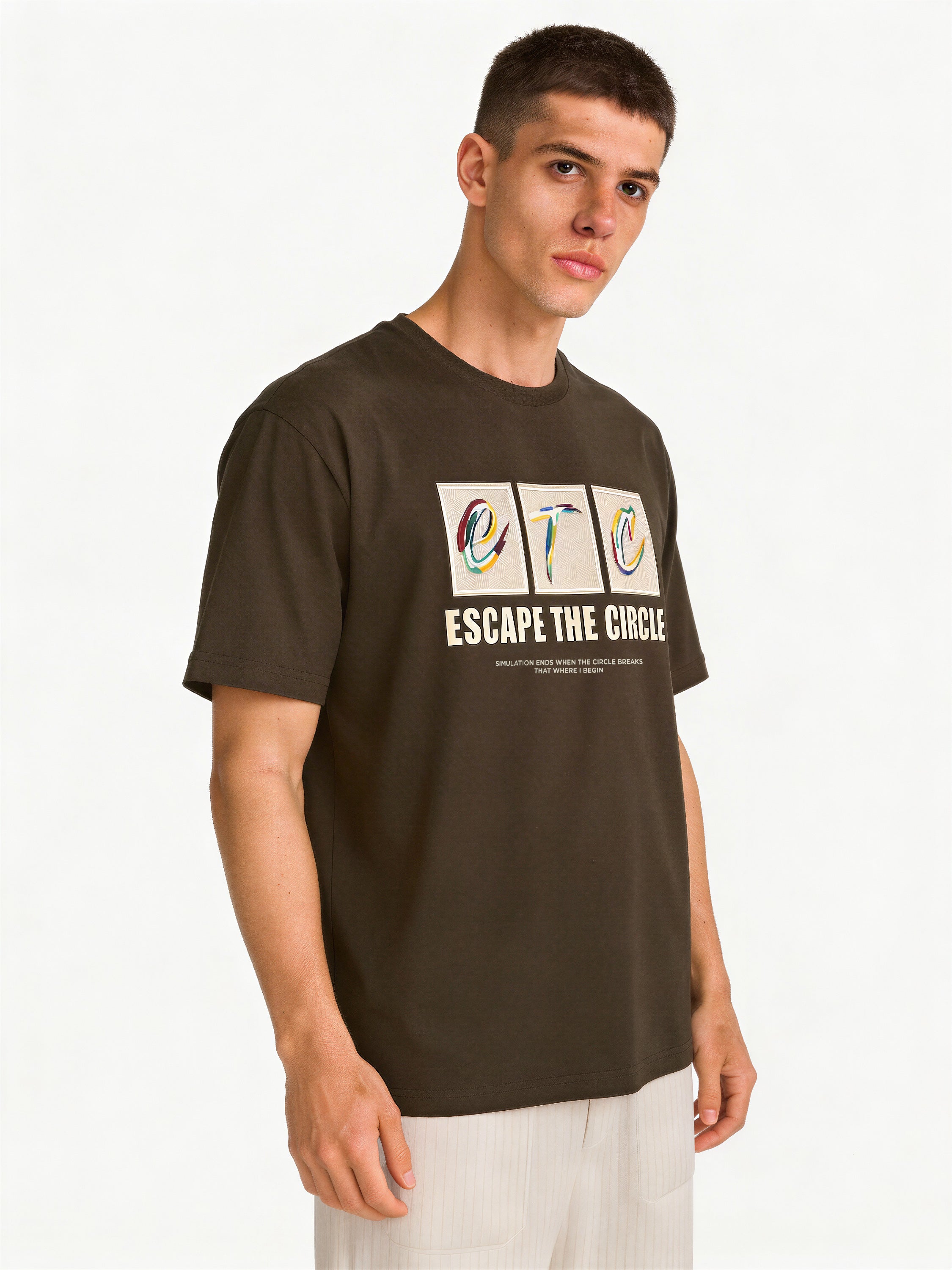 "Escape the Circle·Graphic T-shirt