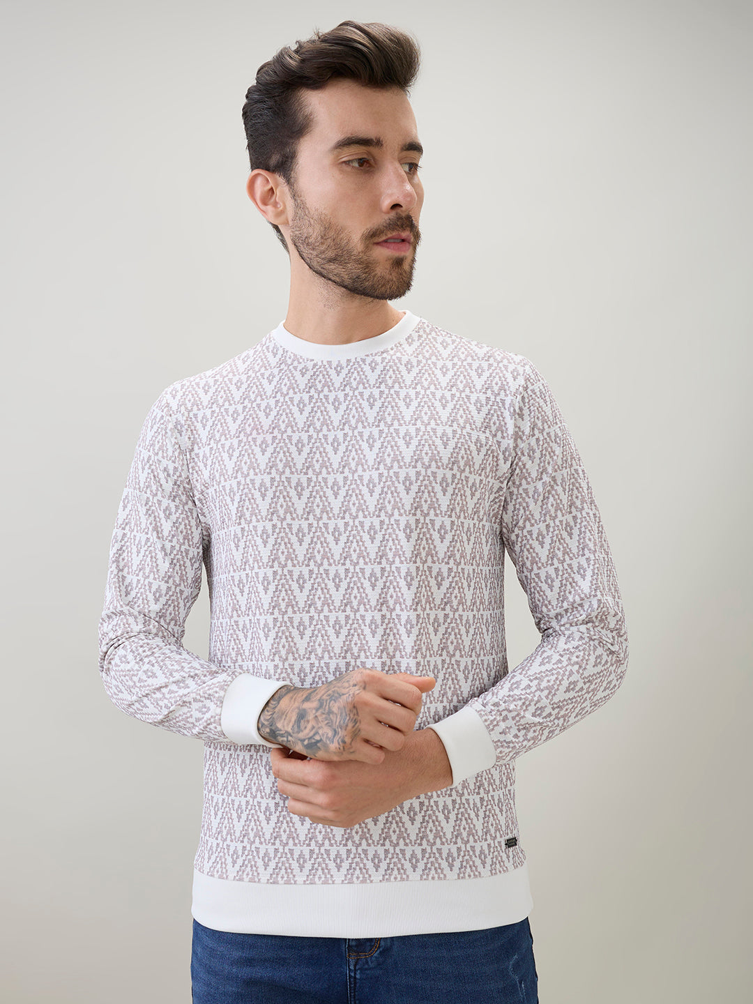 Men's Geometric Patterned Round Neck Full Sleeve T-Shirt with Ribbed Cuffs