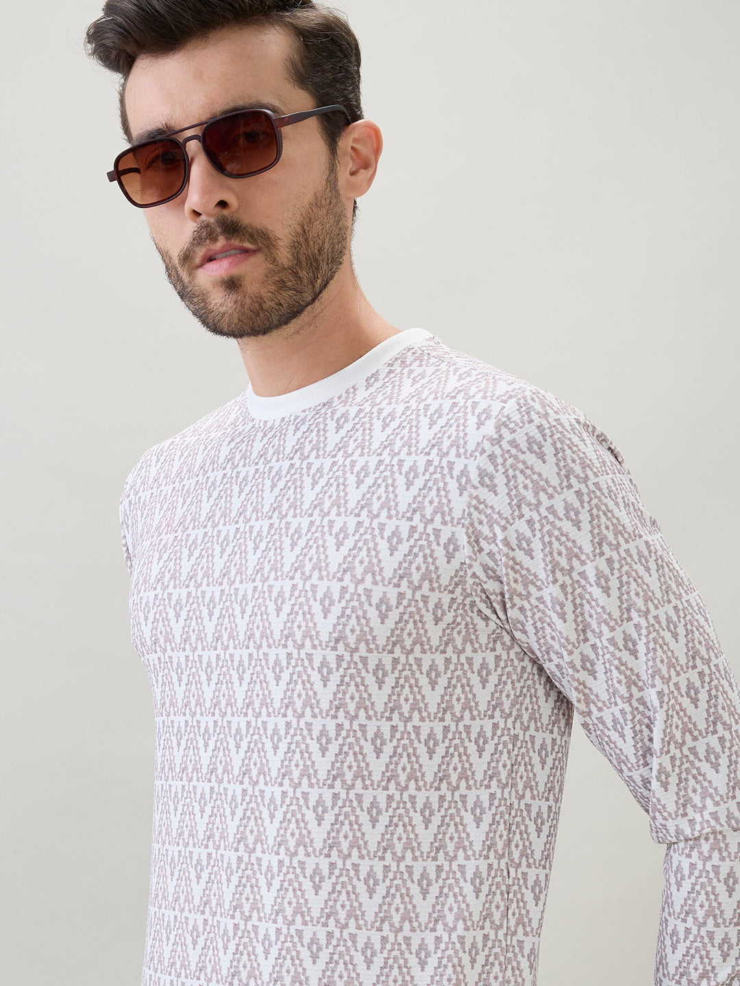 Men's Geometric Patterned Round Neck Full Sleeve T-Shirt with Ribbed Cuffs