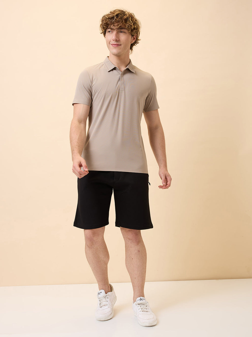 Men's Solid Regular Fit Drawstring Shorts