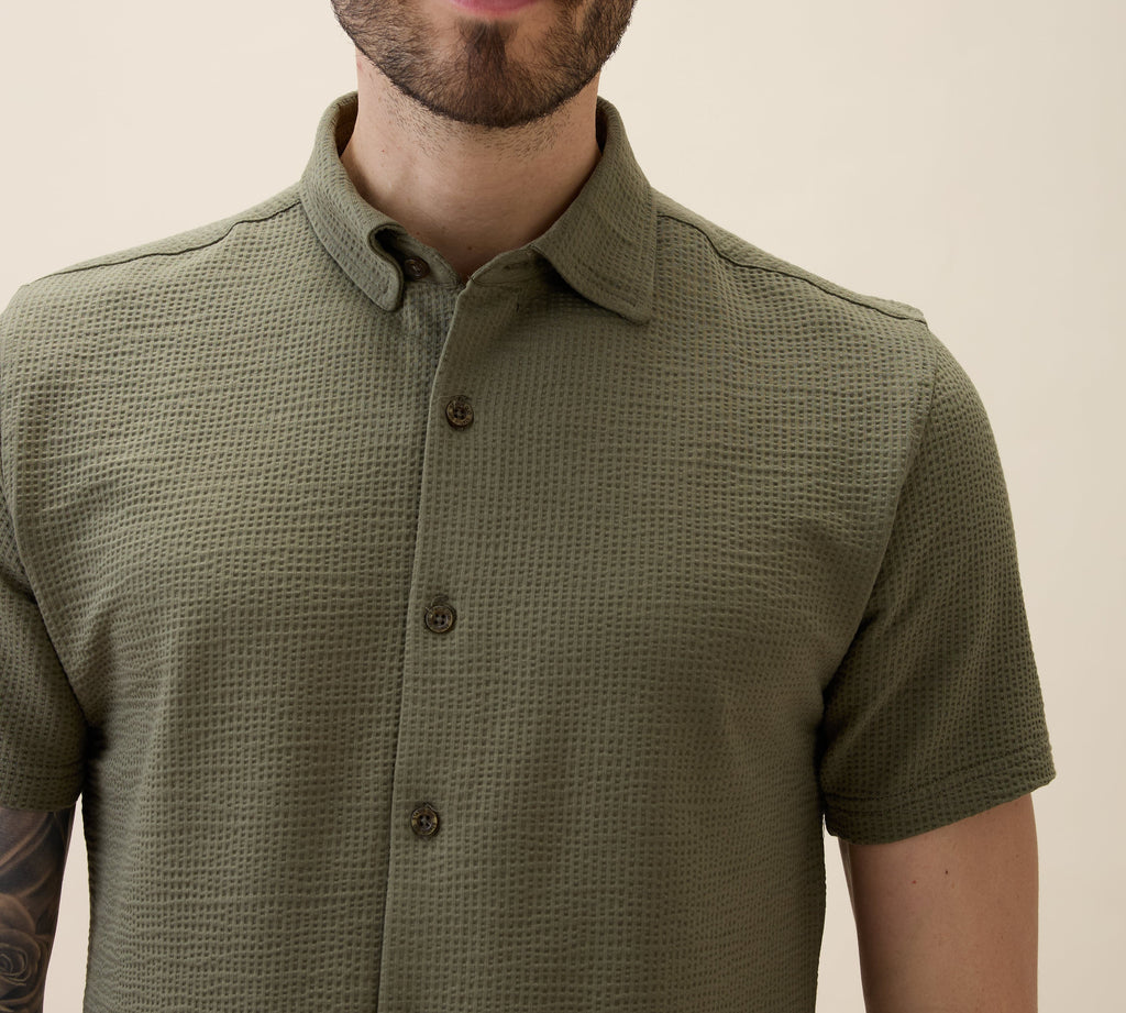 Men's Solid Polo Collar Half Sleeves Regular Fit Shirt