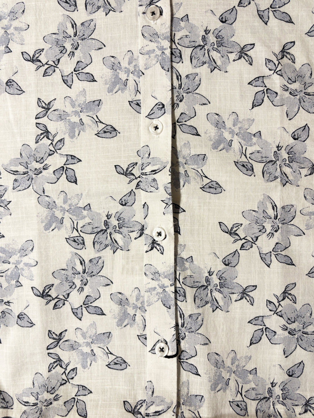 Blue Floral Print Shirt with Subtle Elegance