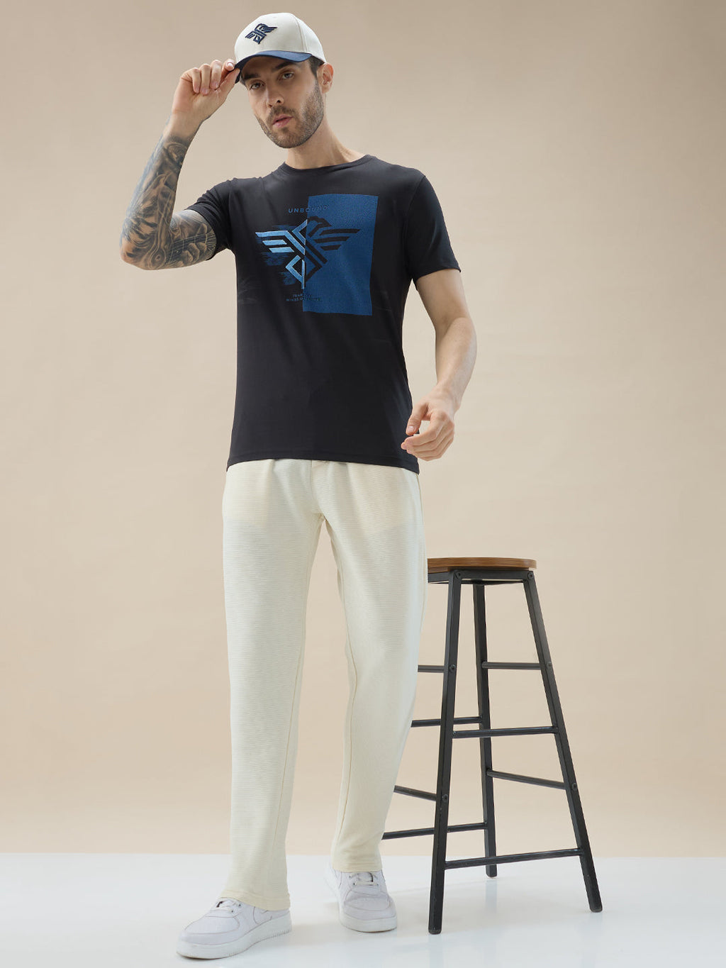 Men's Solid Textured Regular Fit Track Pants with Side Panels & Drawstring