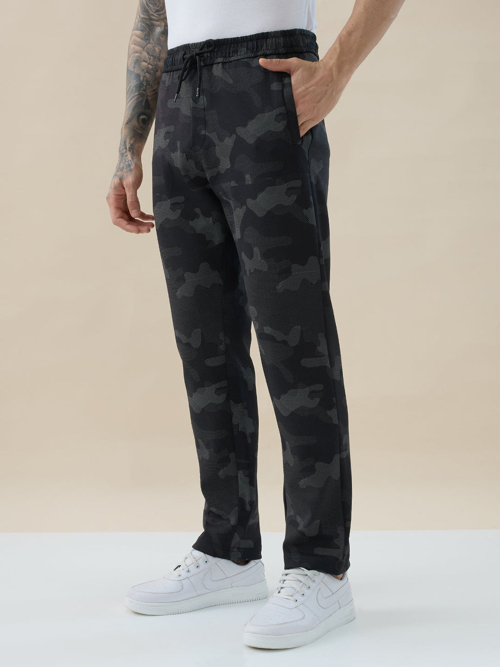 Men's Camouflage Regular Fit Track Pants with Side Zipper Pockets & Drawstring