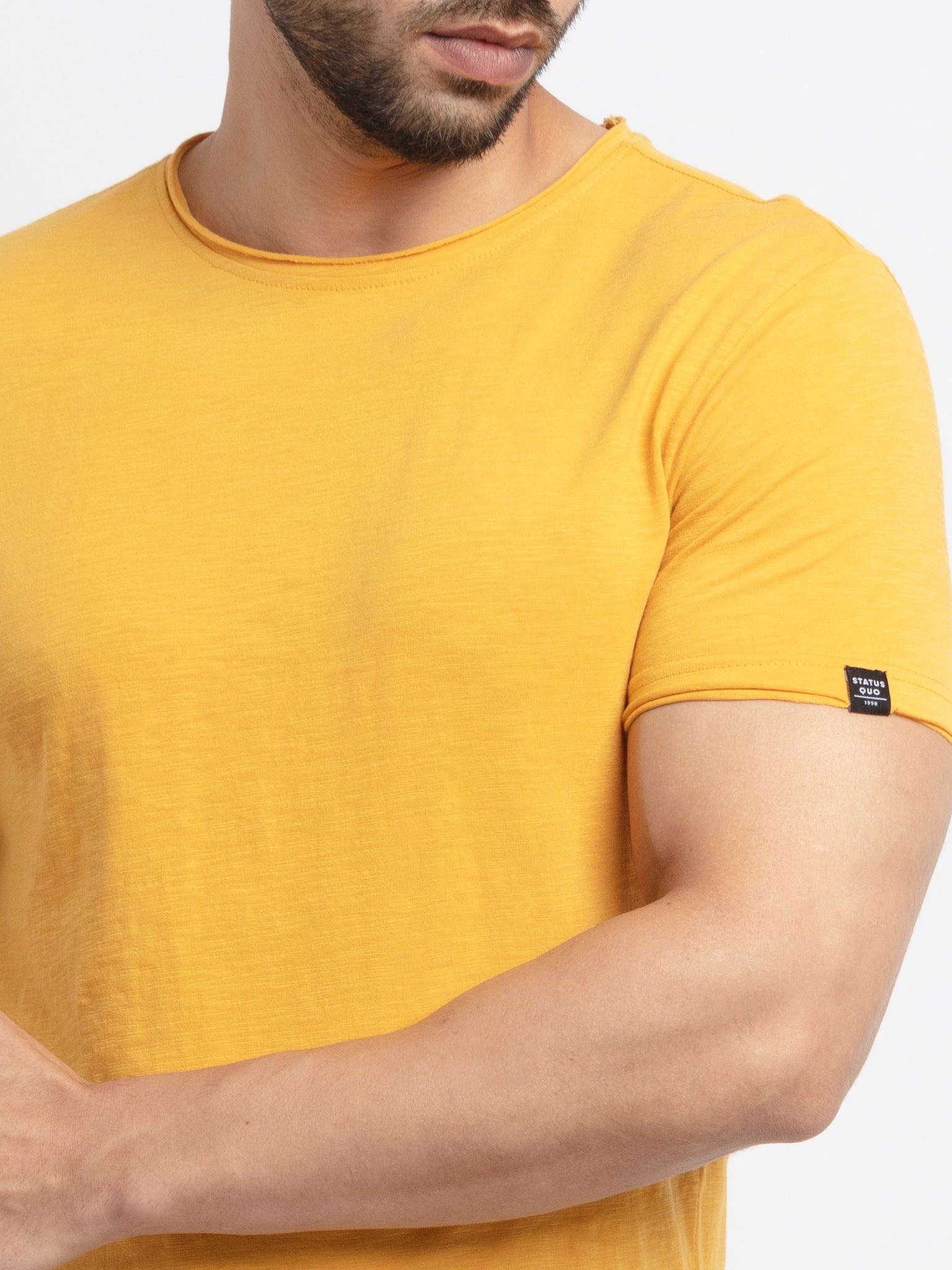Mens Basic Taperd Fit Round Neck T-Shirt