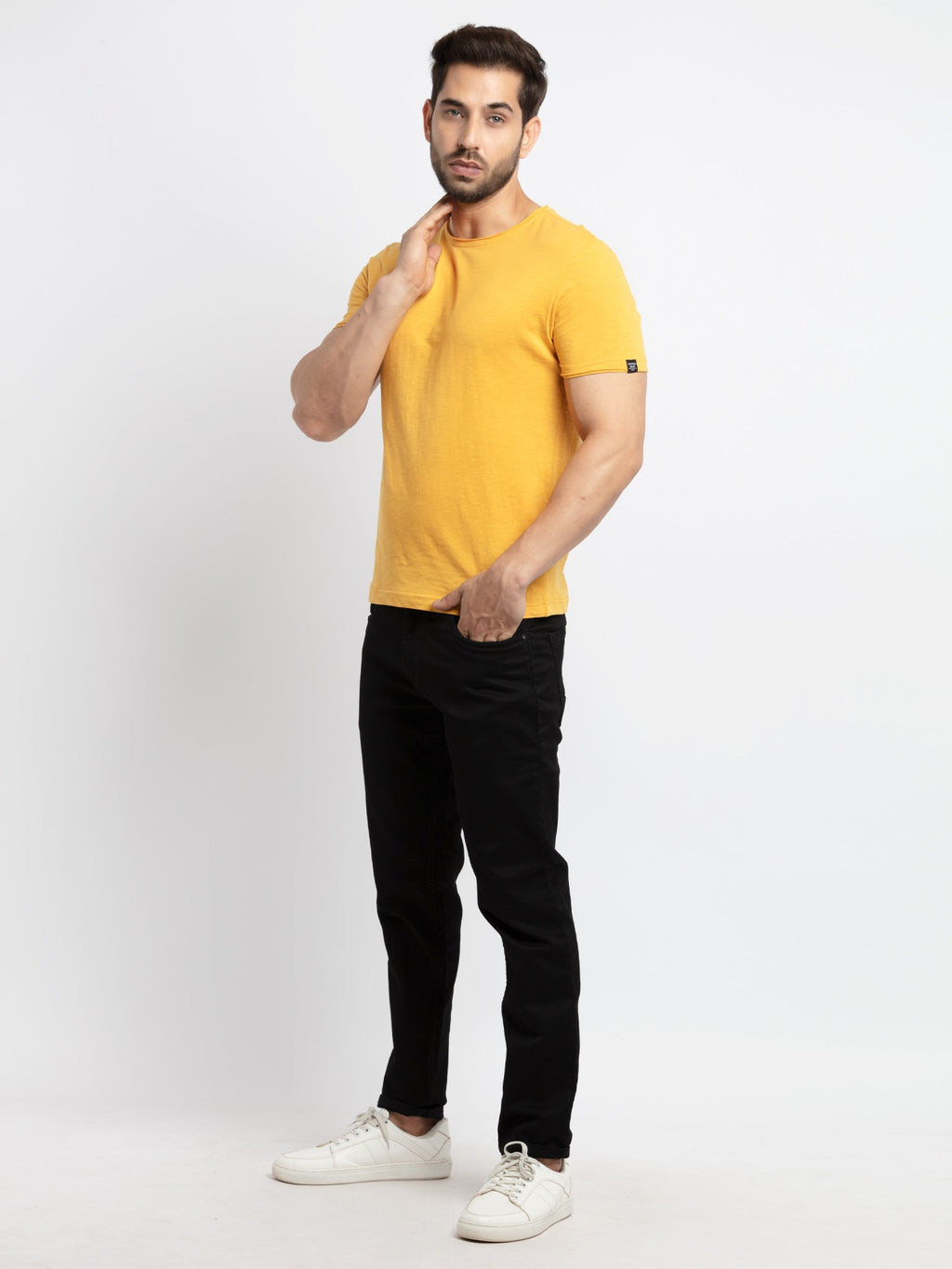Mens Basic Taperd Fit Round Neck T-Shirt