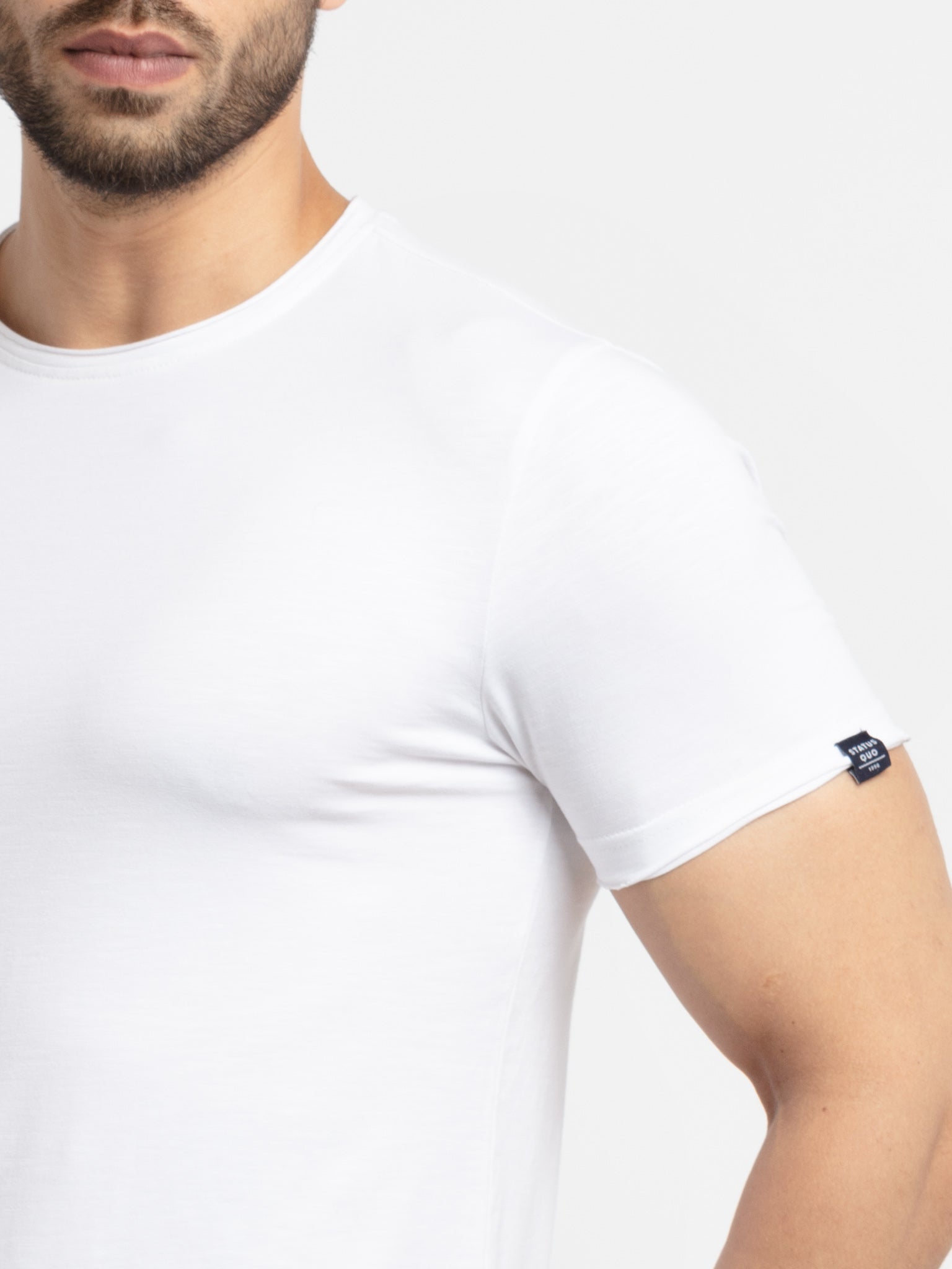 Mens Basic Taperd Fit Round Neck T-Shirt