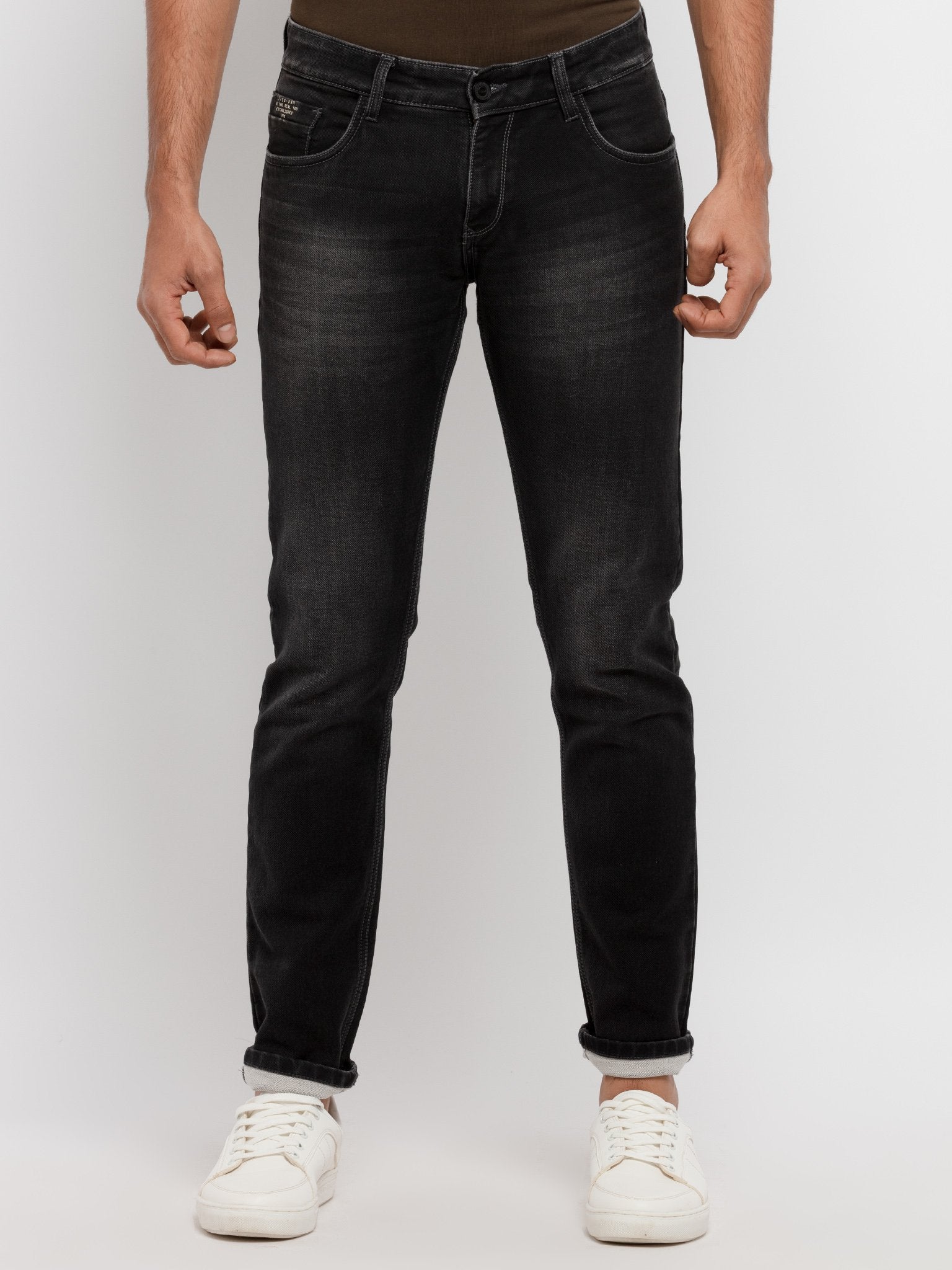 slim fit jeans